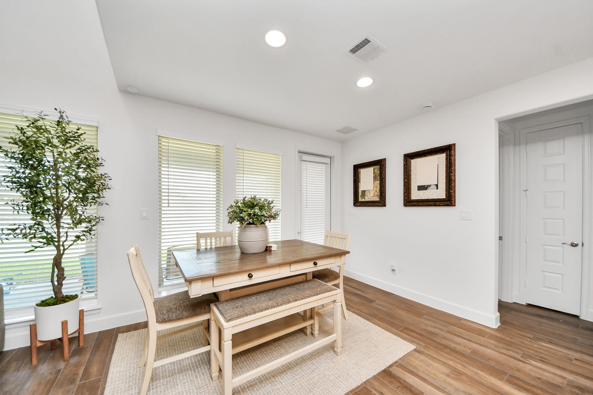 Breakfast room