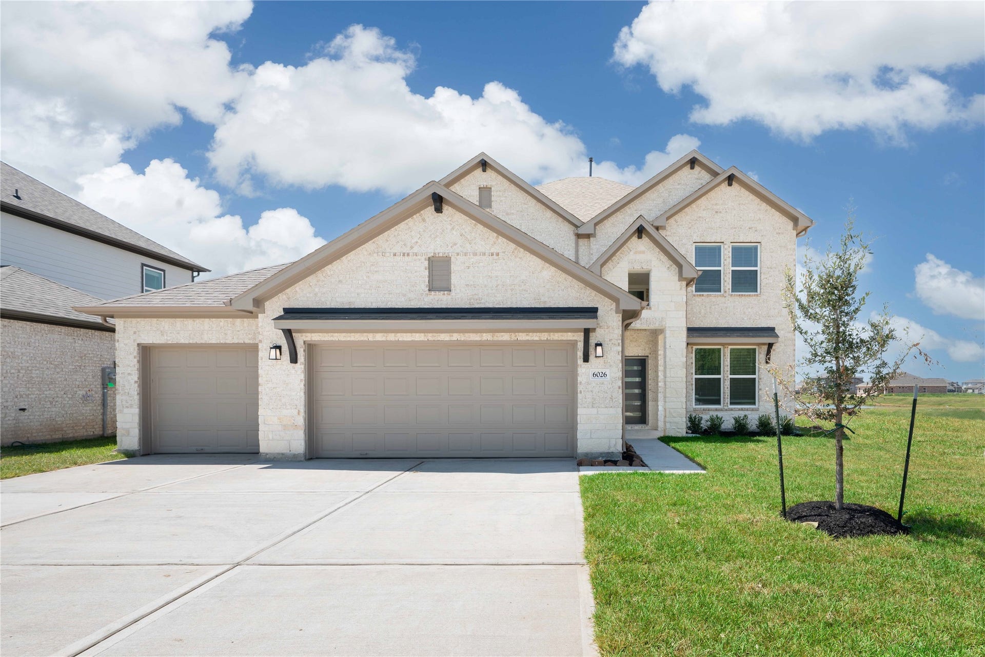 6026 Royal Palm Drive, Manvel, TX 77578 Front View