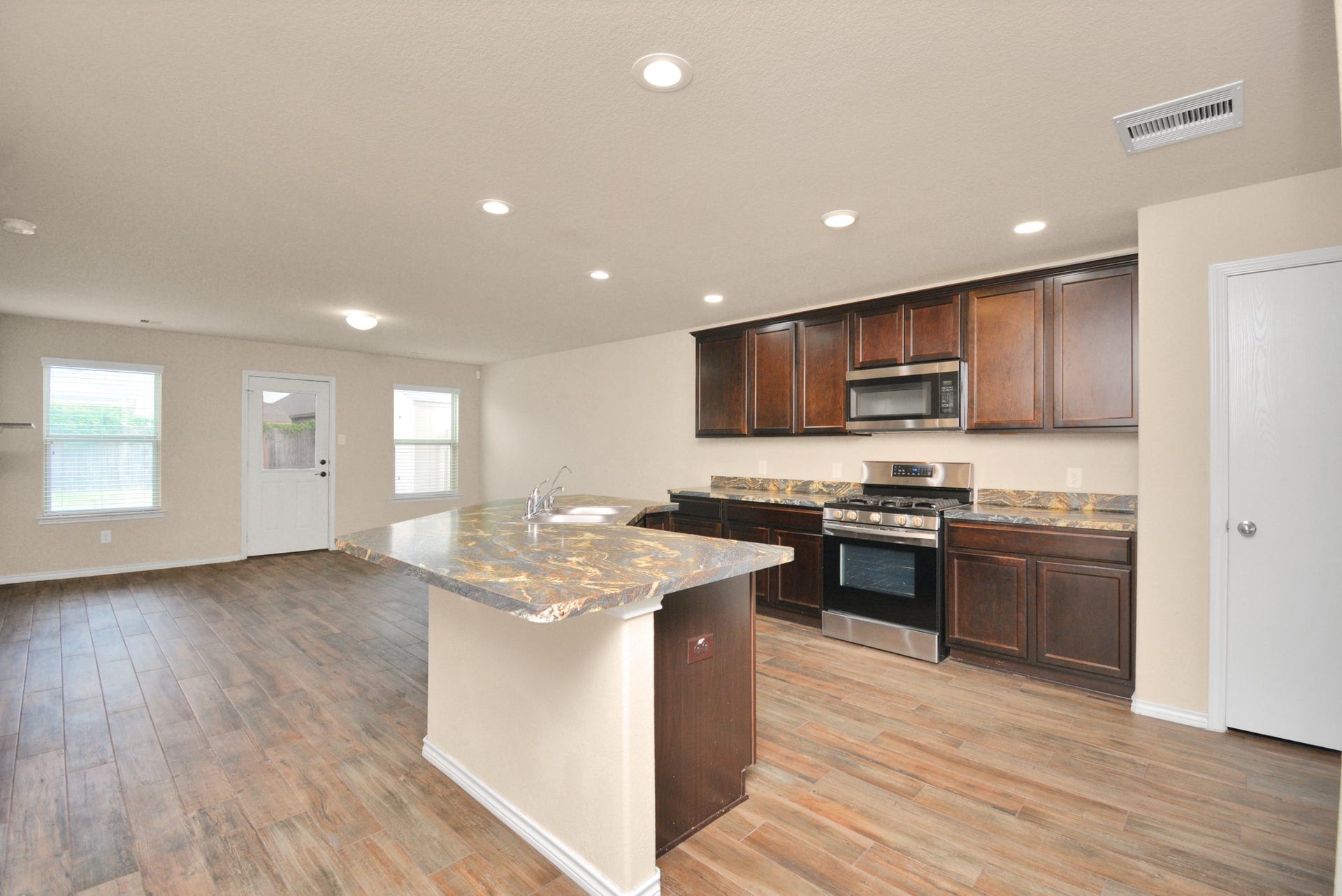 3210 Aldridge Drive, Missouri City, TX 77459 3210 Aldridge Drive, Missouri City, TX 77459