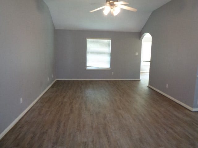 447 N Compass Rose Circle, Crosby, TX 77532 447 N Compass Rose Circle, Crosby, TX 77532