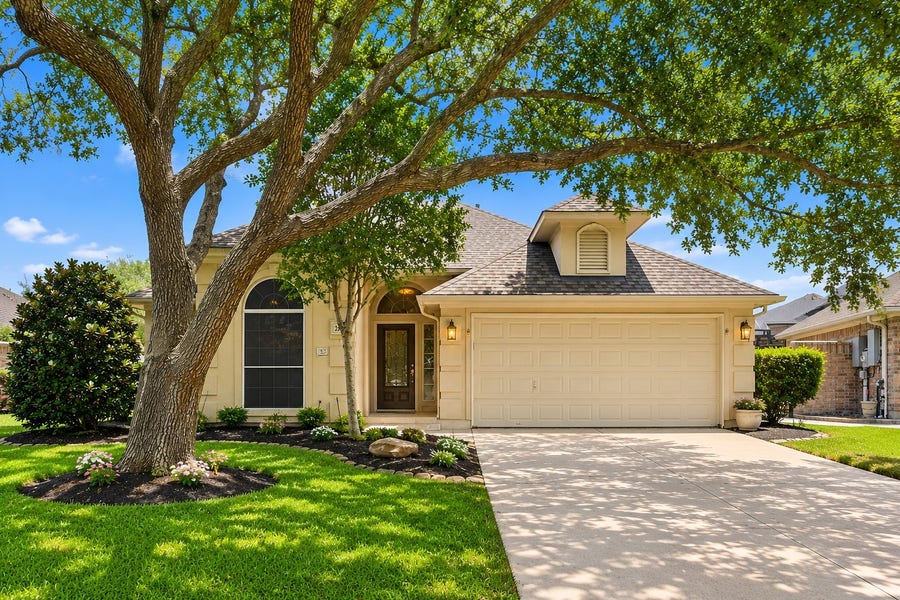 Property photo for 2311 Fairway Pointe Drive, League City, TX