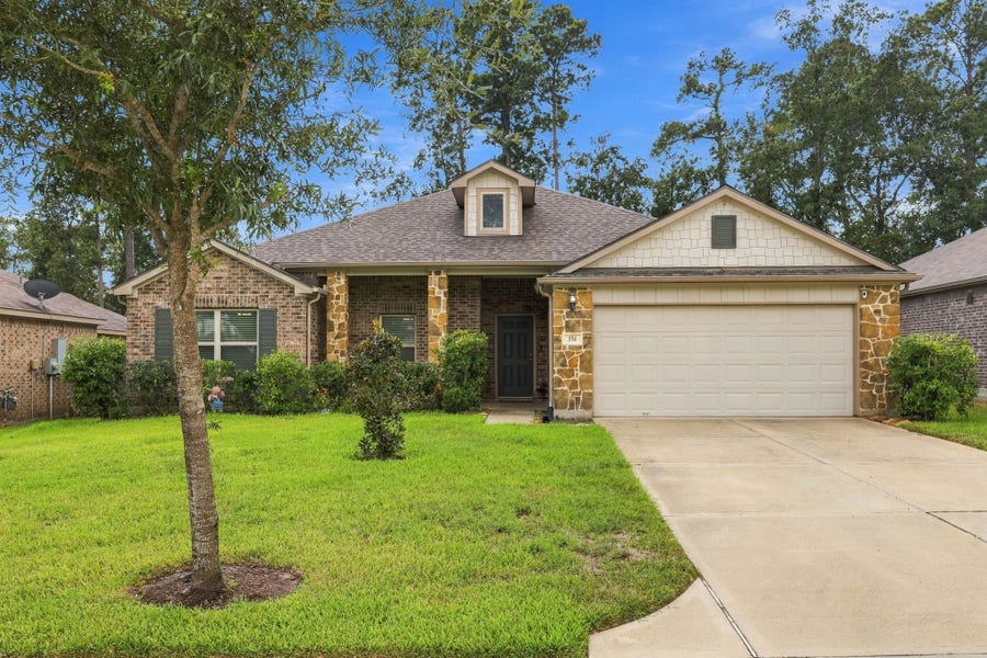 Property photo for 154 Valiant Ridge Trail, Magnolia, TX