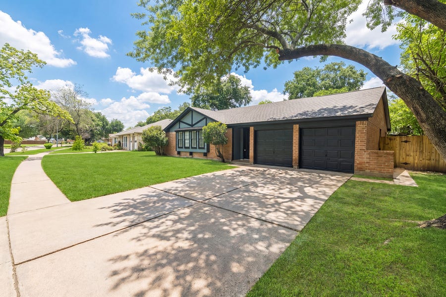 Property photo for 6834 Deer Ridge Lane, Houston, TX