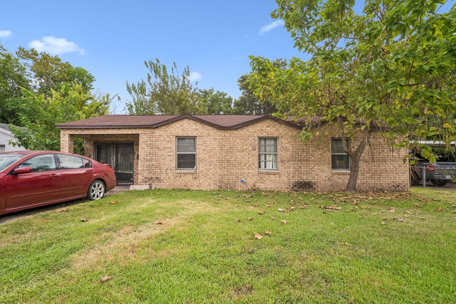 Property photo for 3924 Majestic Street, Houston, TX