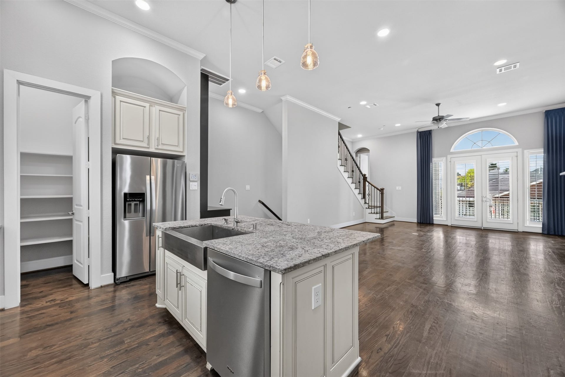 2711 Kennedy Street, Houston, TX 77003 2711 Kennedy Street, Houston, TX 77003
