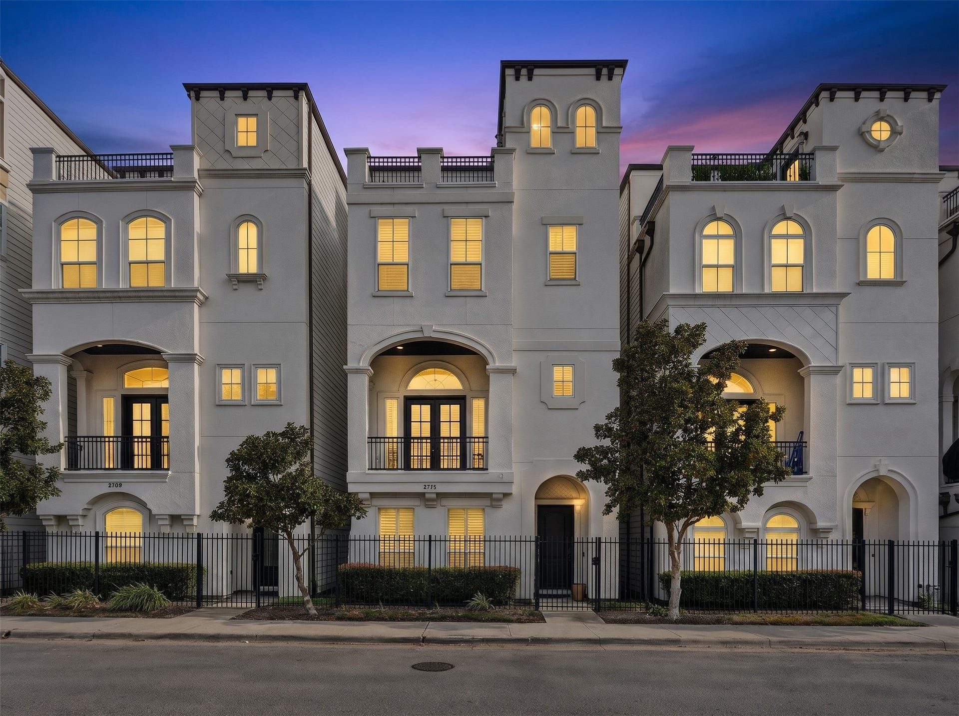 2711 Kennedy Street, Houston, TX 77003 2711 Kennedy Street, Houston, TX 77003