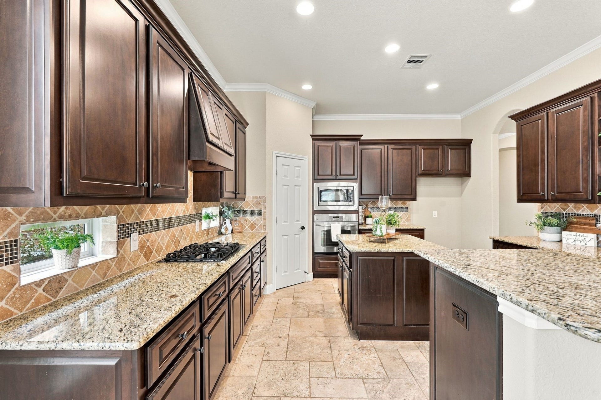 22 Jaspers Place, Spring, TX 77389