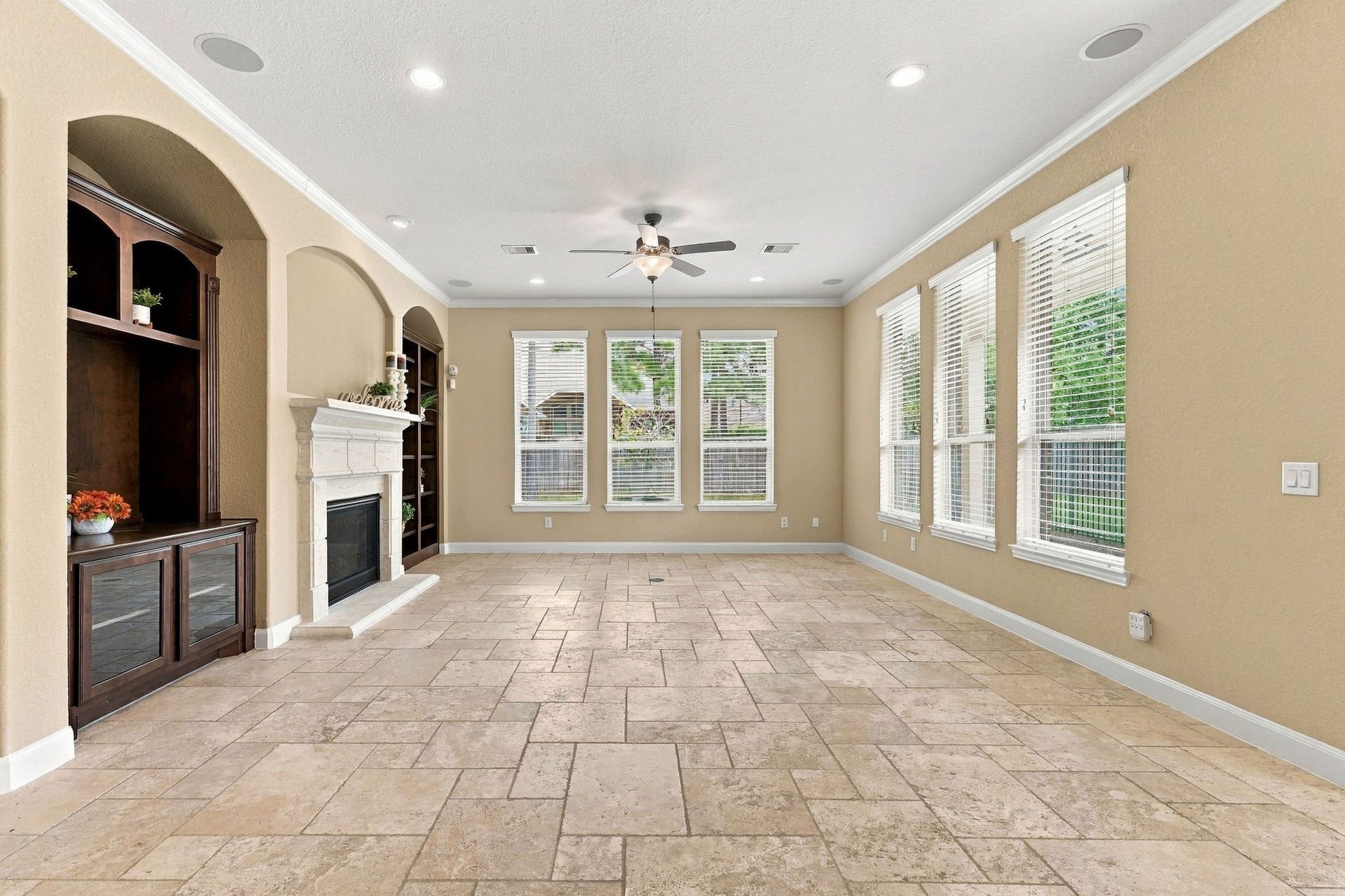 22 Jaspers Place, Spring, TX 77389