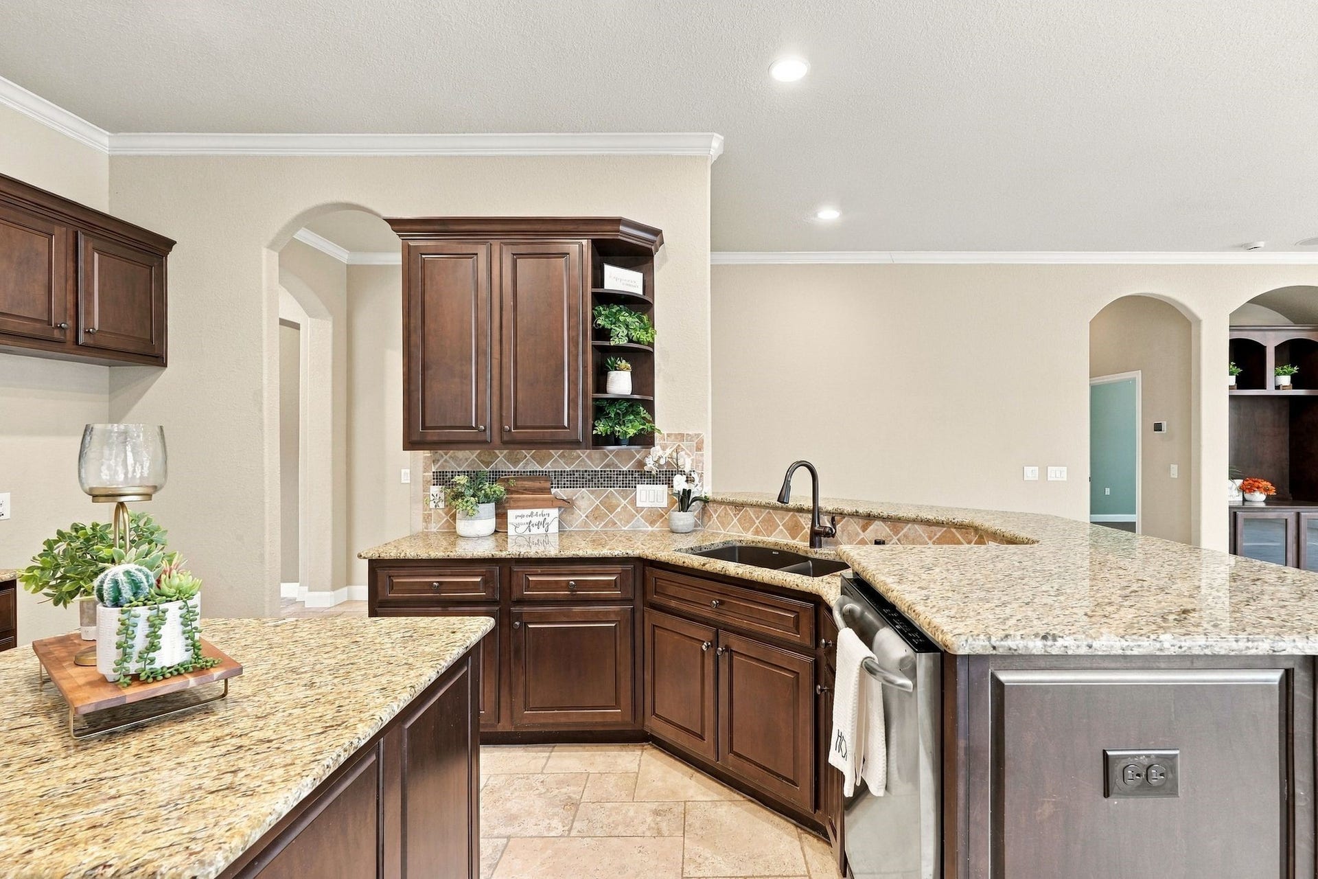 22 Jaspers Place, Spring, TX 77389