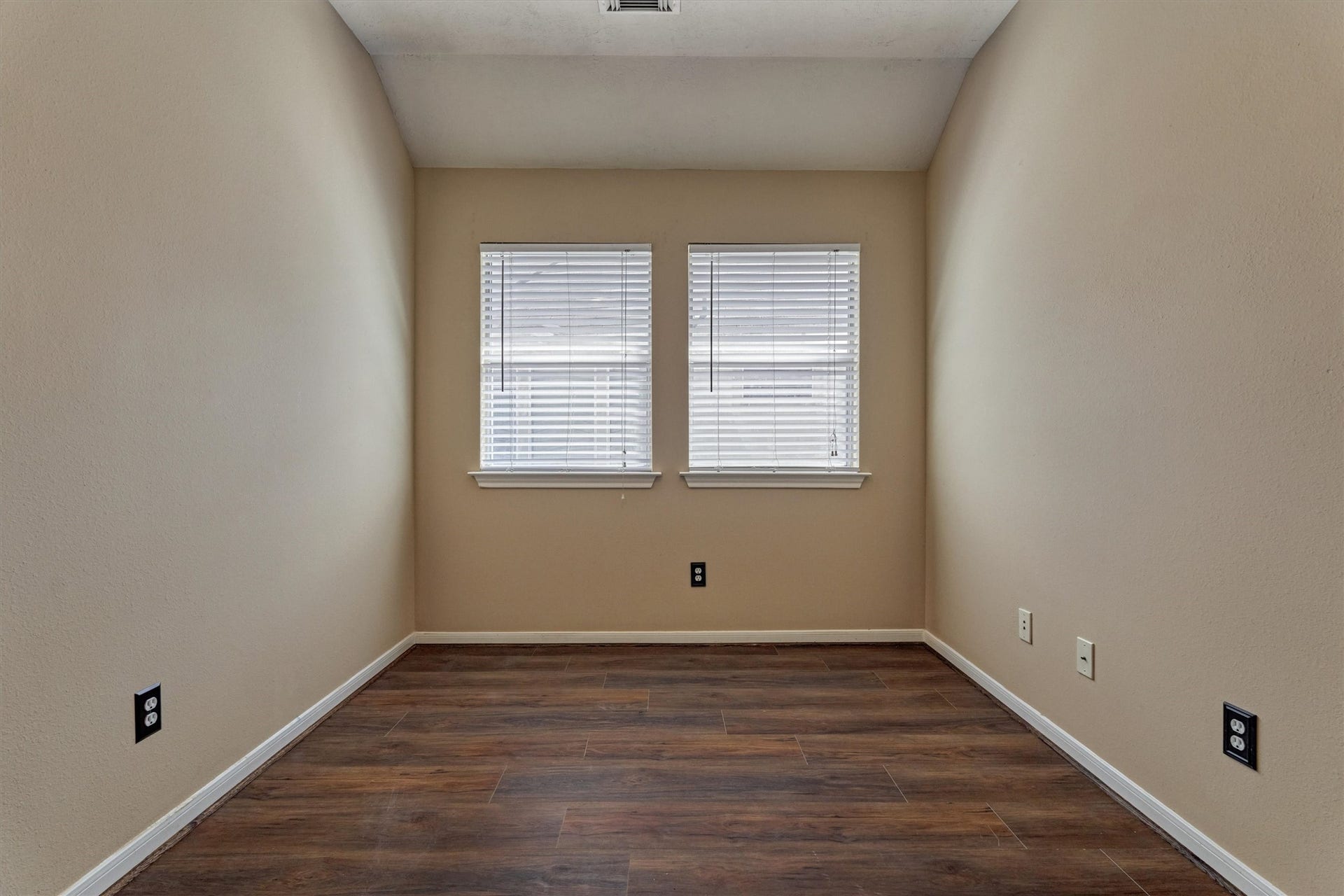 38 E Burberry Circle, The Woodlands, TX 77384 38 E Burberry Circle, The Woodlands, TX 77384
