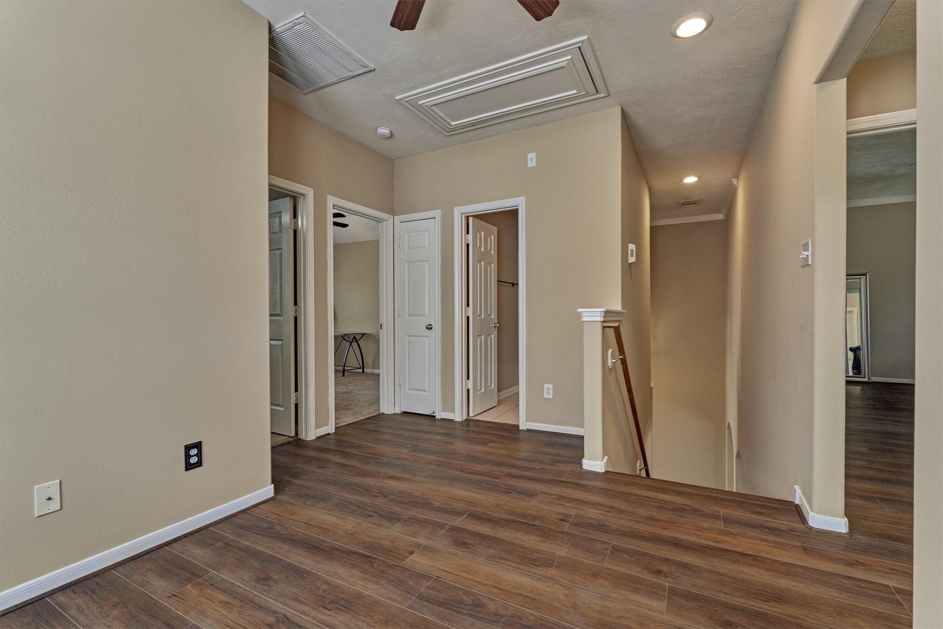 38 E Burberry Circle, The Woodlands, TX 77384 38 E Burberry Circle, The Woodlands, TX 77384