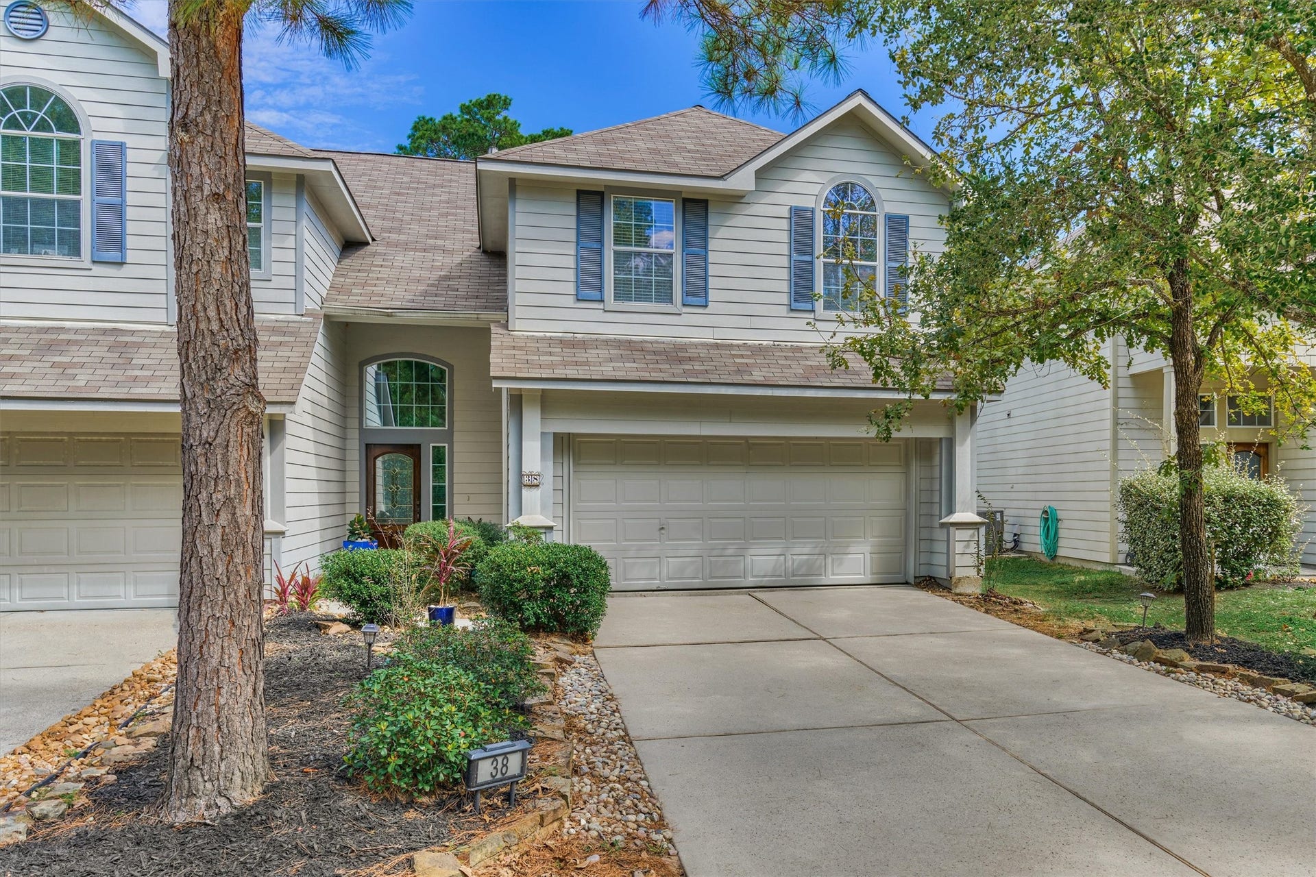 38 E Burberry Circle, The Woodlands, TX 77384 38 E Burberry Circle, The Woodlands, TX 77384