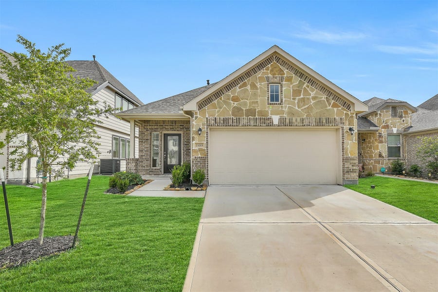 Property photo for 23215 Birmingham Grove Lane, Tomball, TX