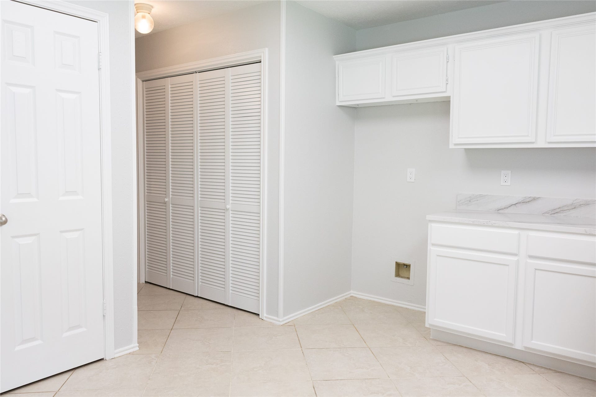 Large open concept kitchen.  Large pantry.