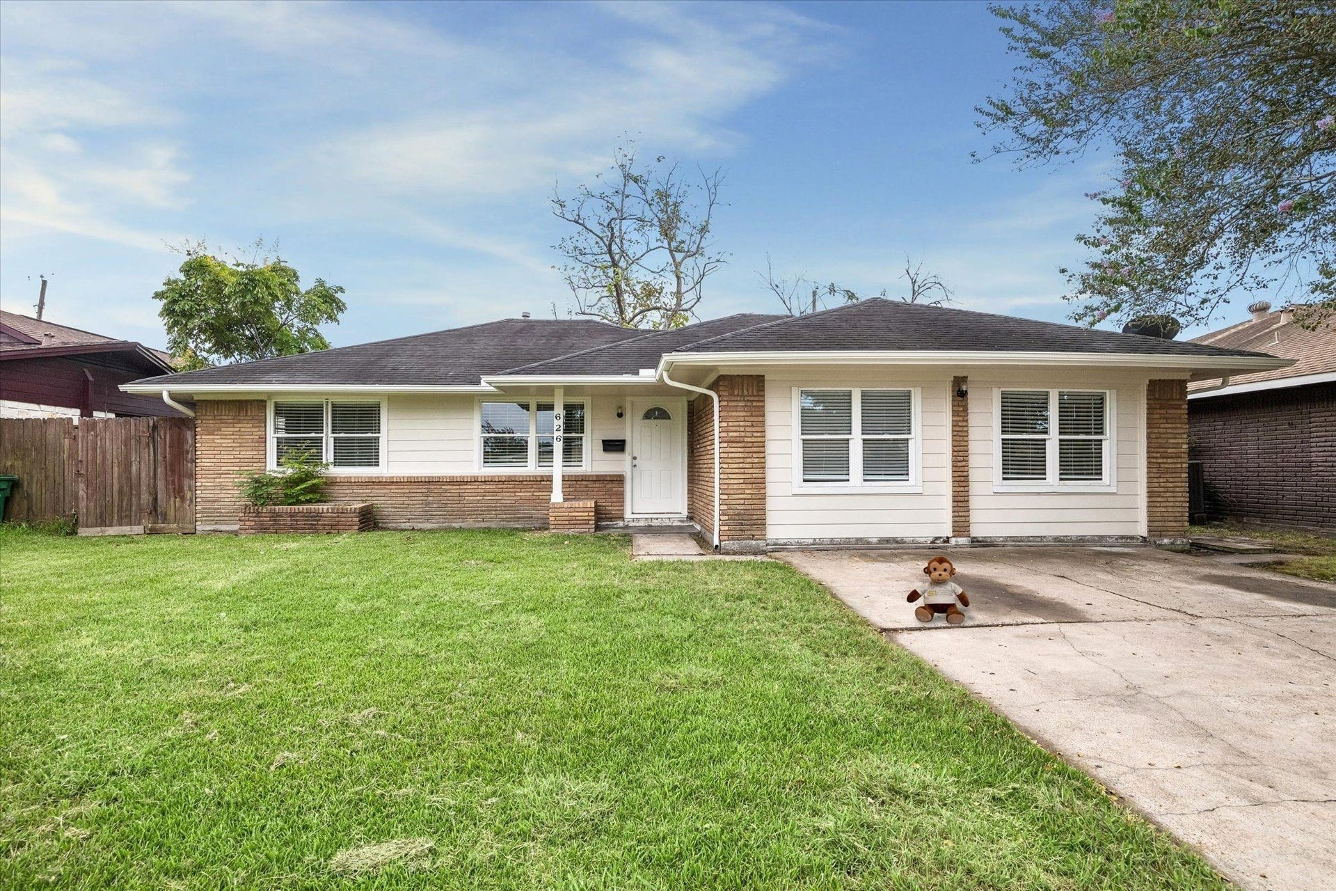 626 Sulphur Street, Houston, TX 77034 626 Sulphur Street, Houston, TX 77034