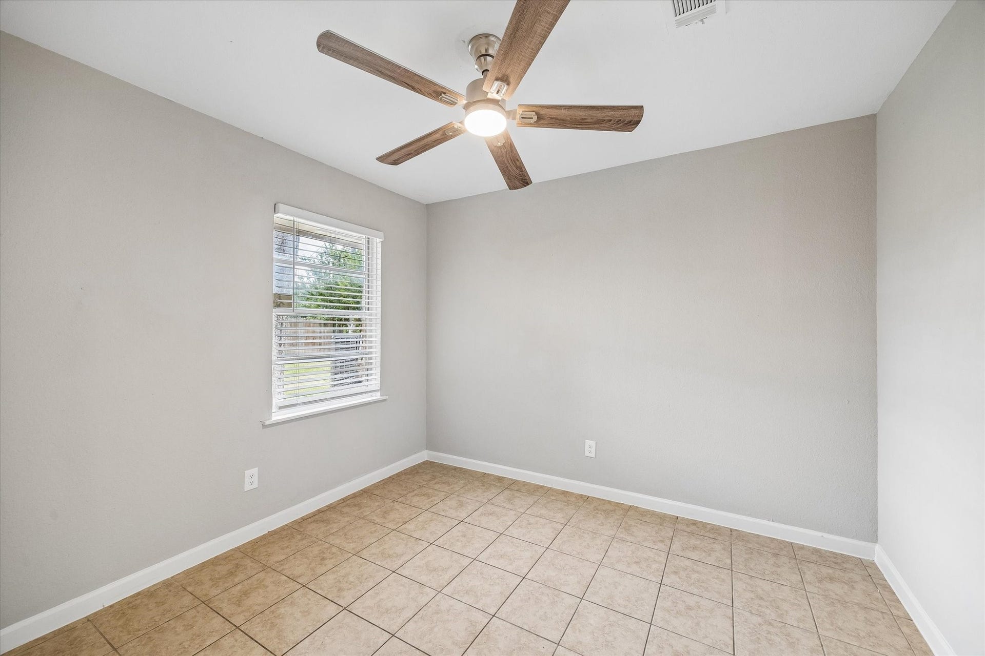 626 Sulphur Street, Houston, TX 77034 626 Sulphur Street, Houston, TX 77034