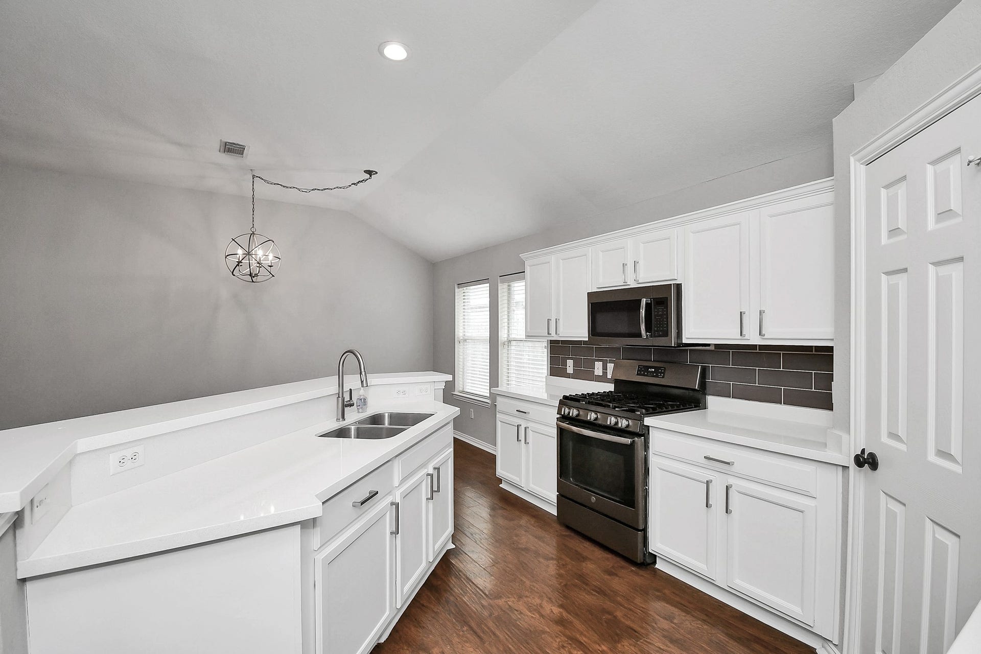 5102 Chase Park Court, Bacliff, TX 77518 5102 Chase Park Court, Bacliff, TX 77518