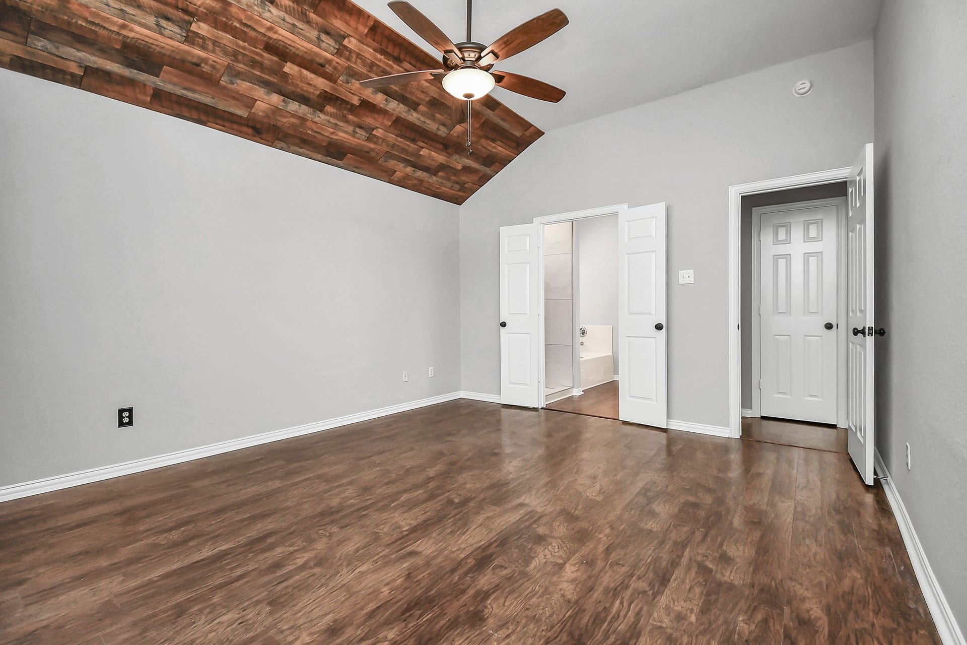 5102 Chase Park Court, Bacliff, TX 77518 5102 Chase Park Court, Bacliff, TX 77518