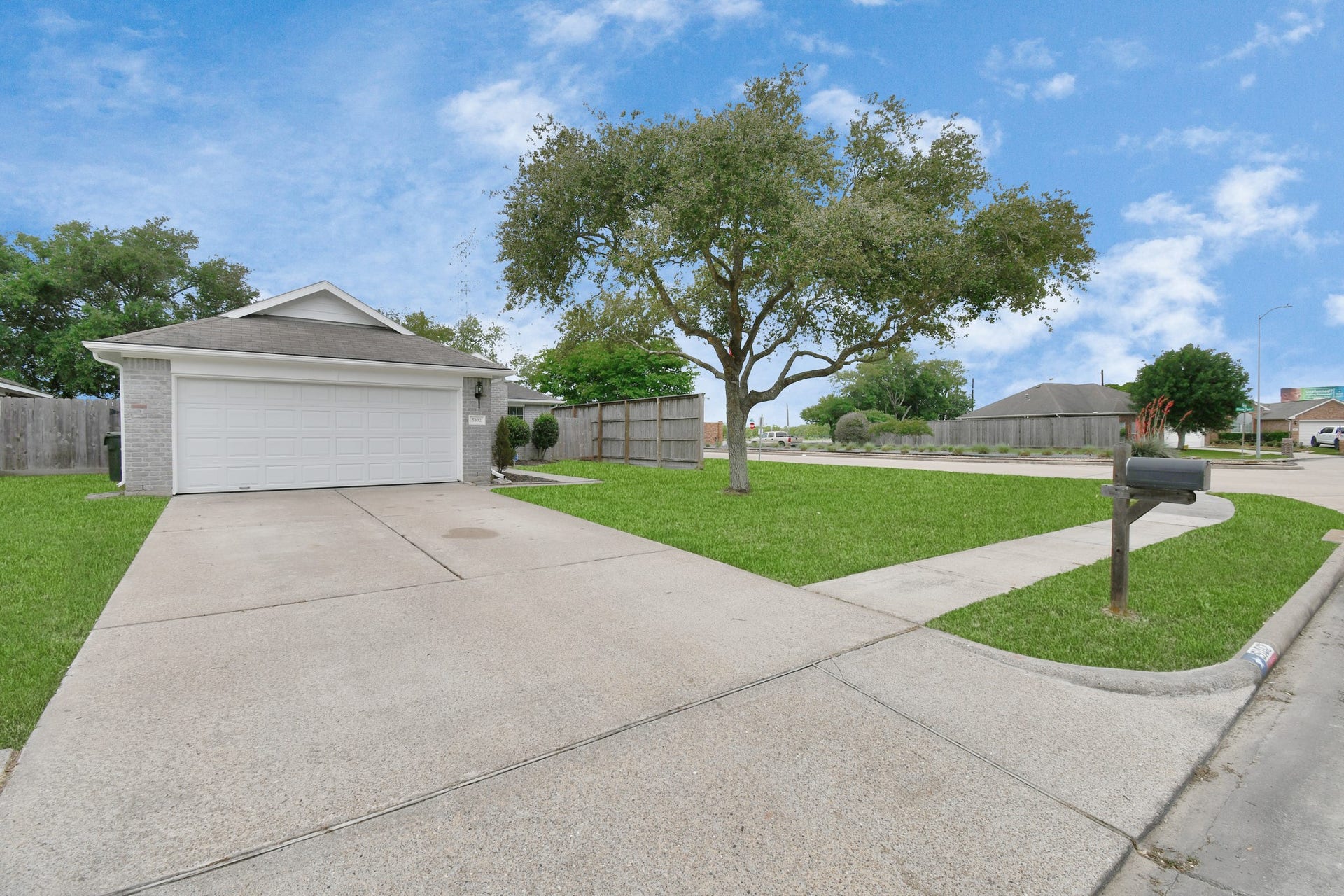 5102 Chase Park Court, Bacliff, TX 77518 5102 Chase Park Court, Bacliff, TX 77518