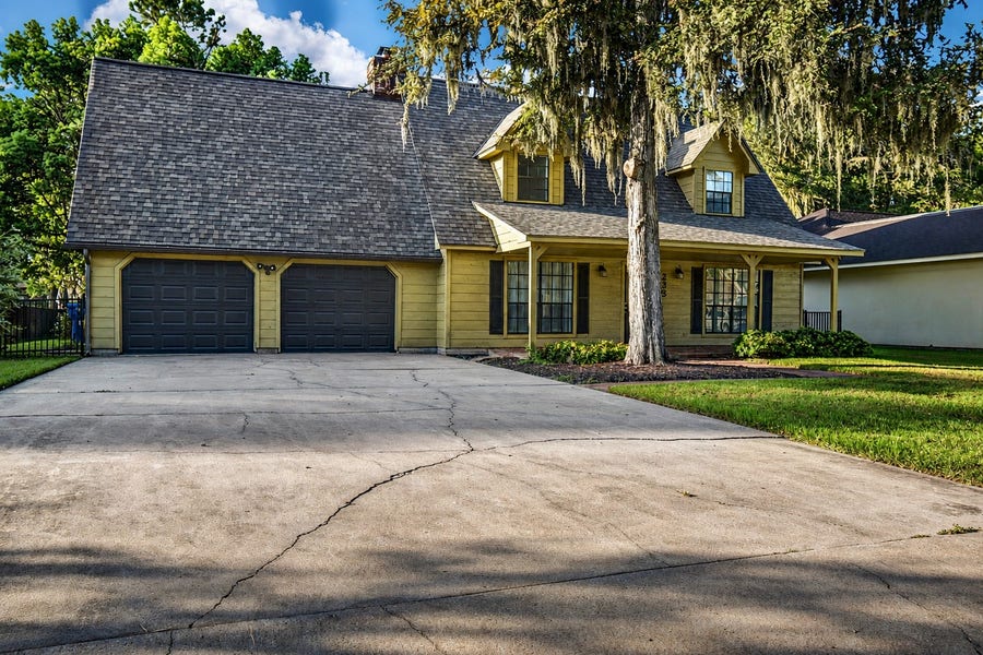 Property photo for 235 S Amherst Drive, West Columbia, TX