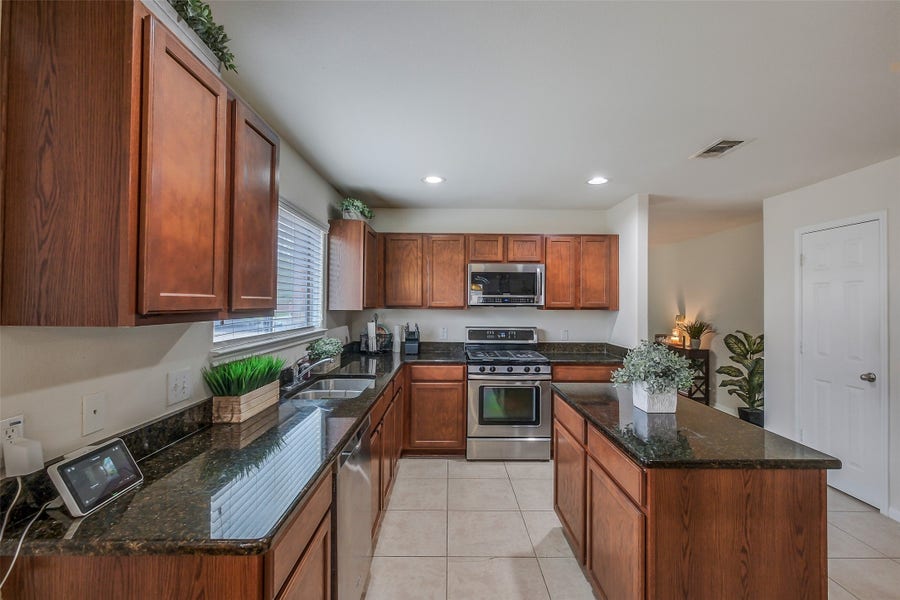 Property photo for 1015 Honeysuckle Vine Drive, Rosenberg, TX