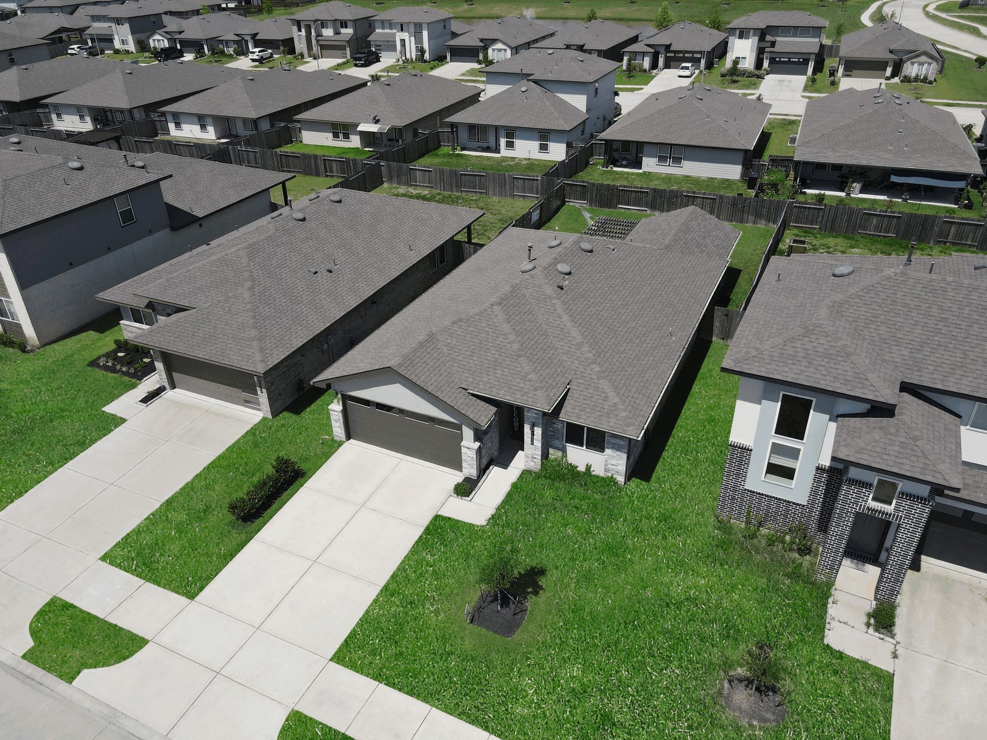 Enjoy the Long Driveway for all your Parking Needs!