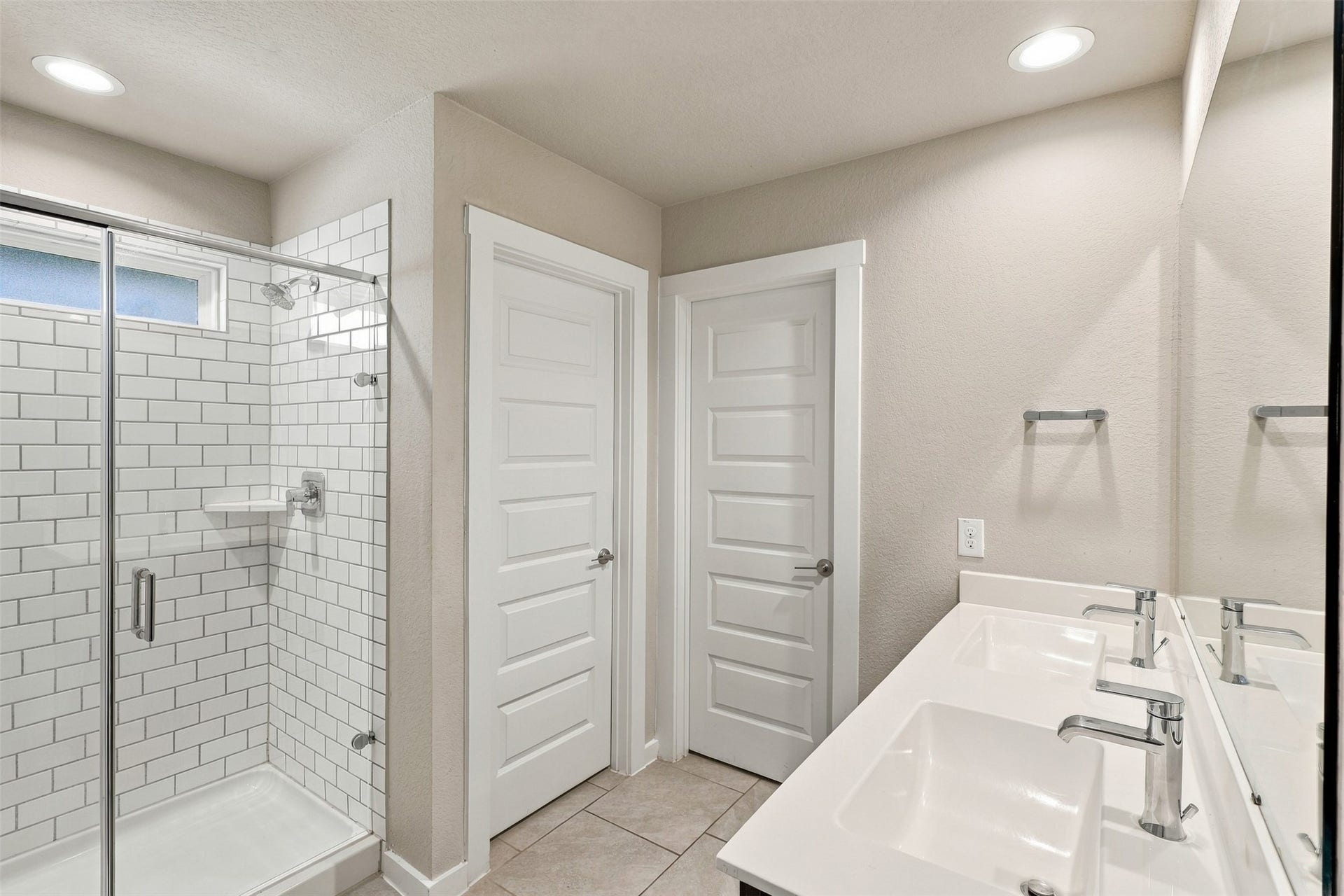 His and Her Private Sink Vanity!  Sleek Chic Bathroom Faucets!