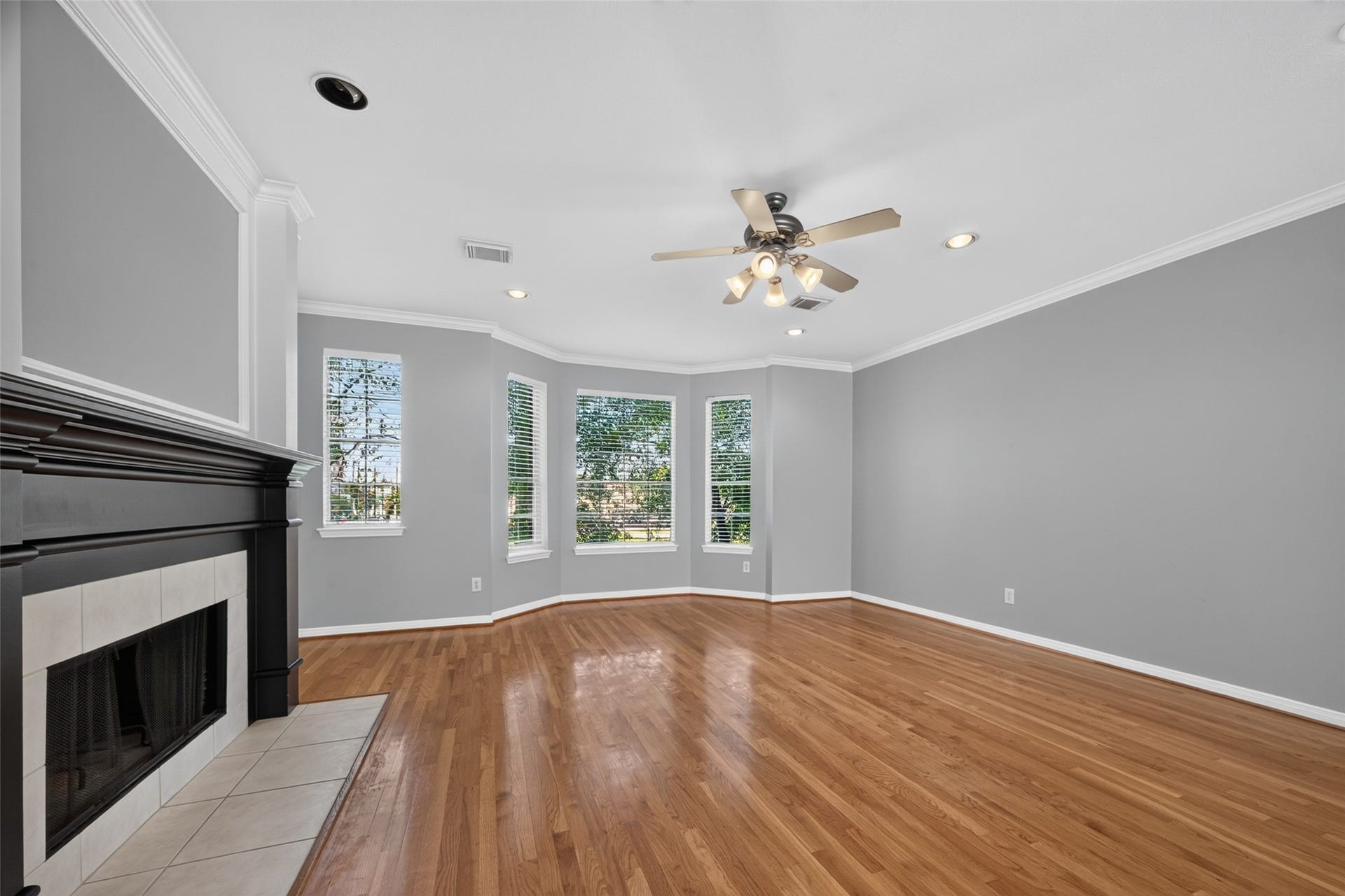 1319 Oneil Street, Houston, TX 77019 1319 Oneil Street, Houston, TX 77019