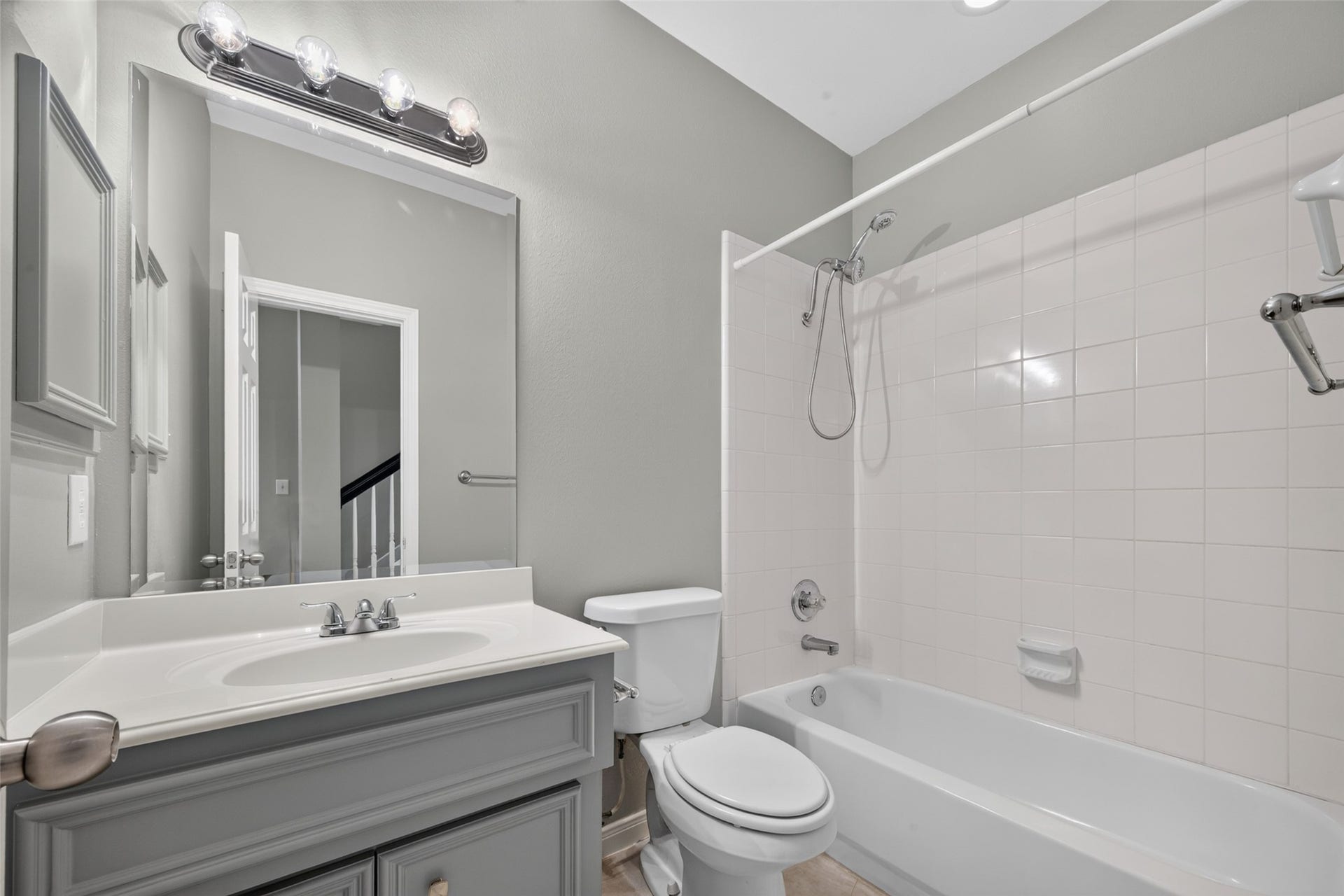 1319 Oneil Street, Houston, TX 77019 1319 Oneil Street, Houston, TX 77019