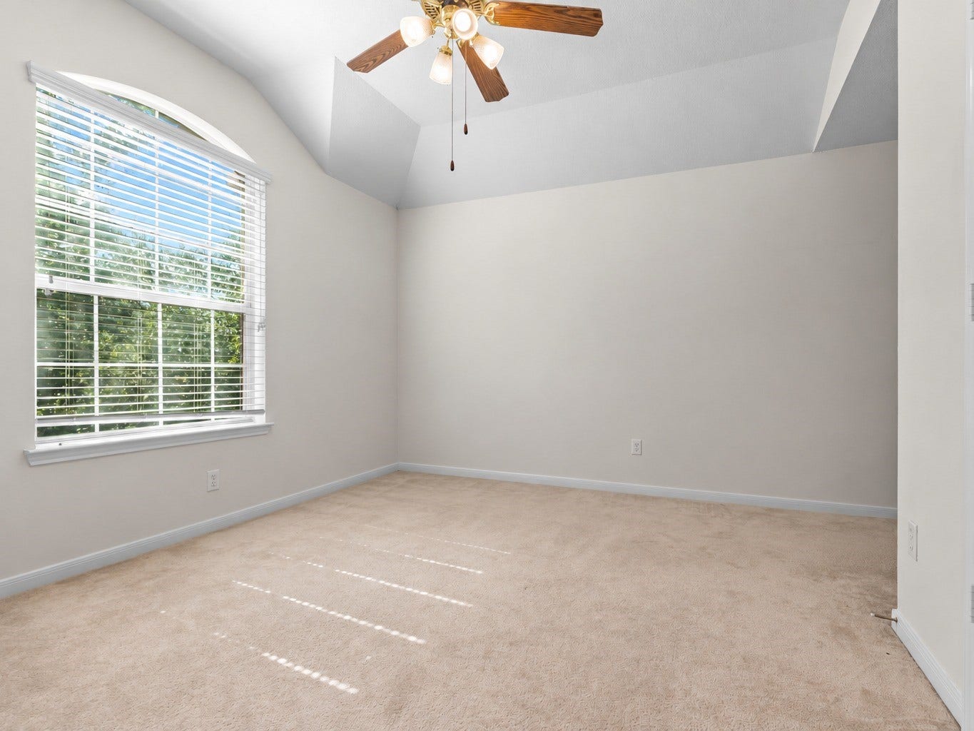 19327 Cloud Peak Drive, Tomball, TX 77377 19327 Cloud Peak Drive, Tomball, TX 77377