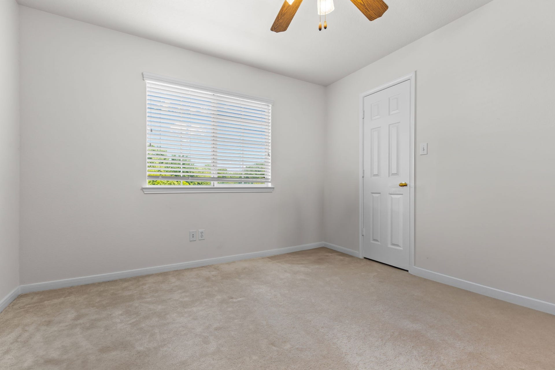 19327 Cloud Peak Drive, Tomball, TX 77377 19327 Cloud Peak Drive, Tomball, TX 77377