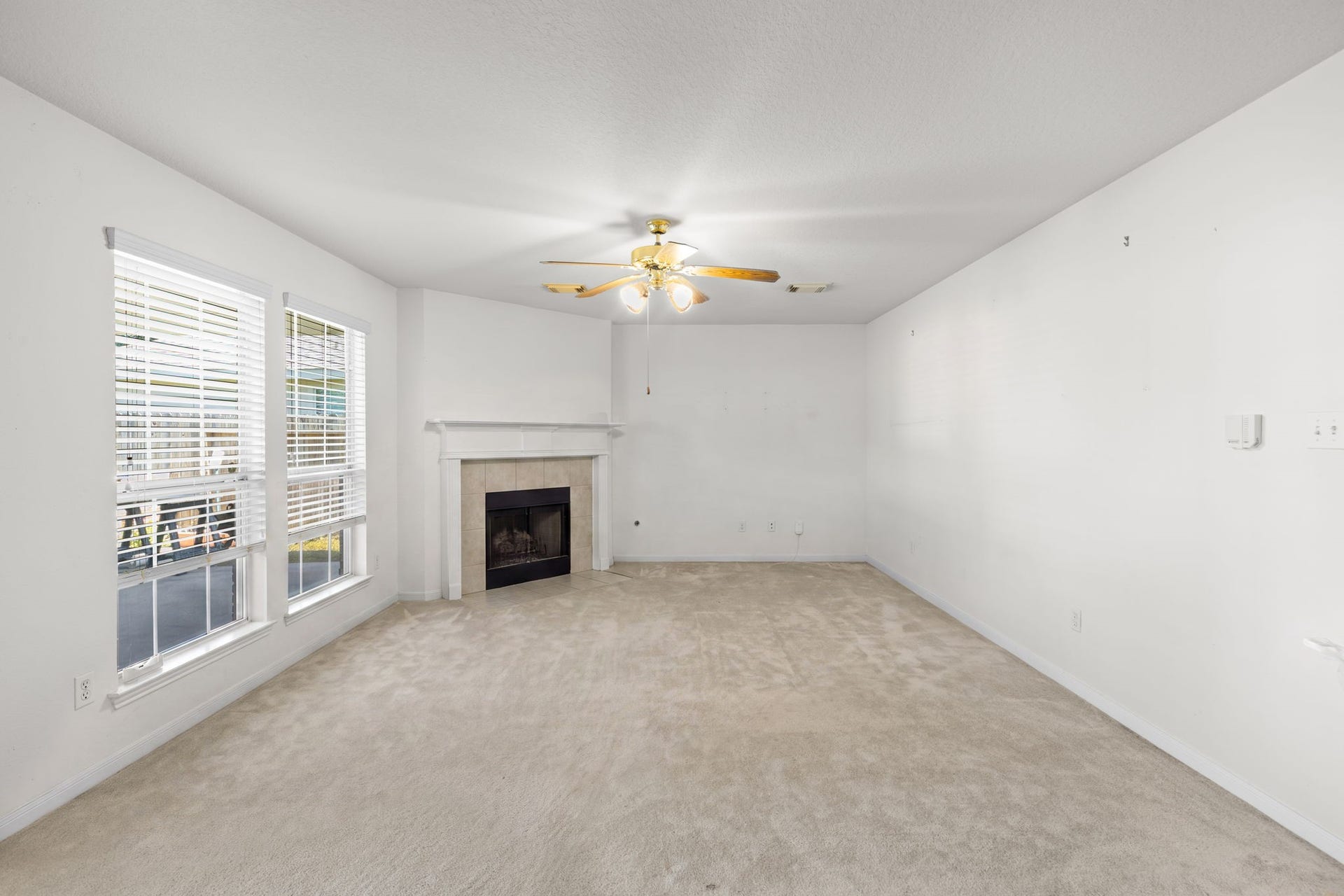 19327 Cloud Peak Drive, Tomball, TX 77377 19327 Cloud Peak Drive, Tomball, TX 77377