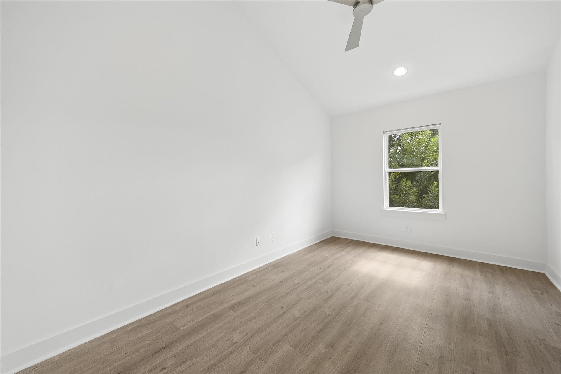1111 Louise Street, Houston, TX 77009 1111 Louise Street, Houston, TX 77009