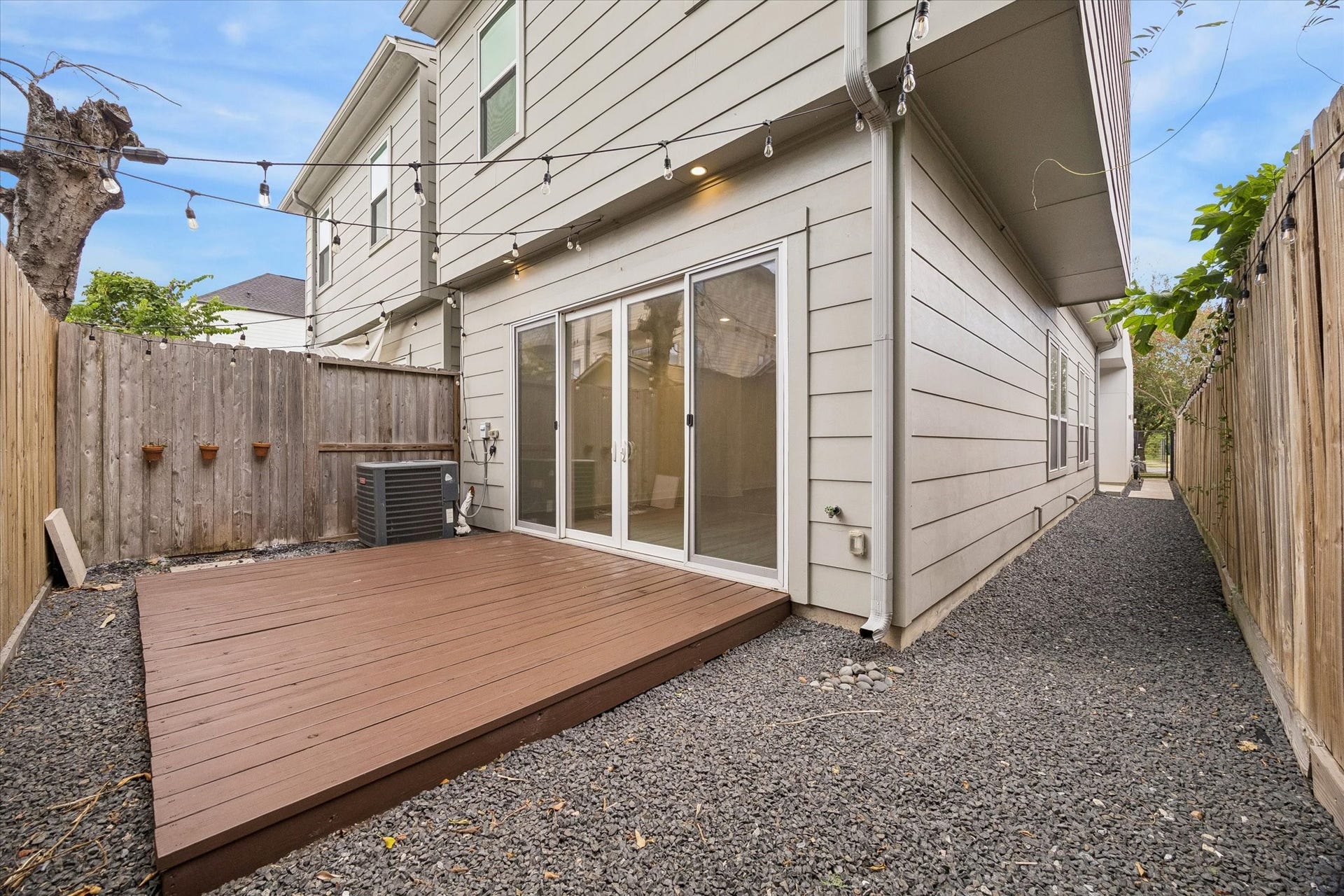 1111 Louise Street, Houston, TX 77009 1111 Louise Street, Houston, TX 77009