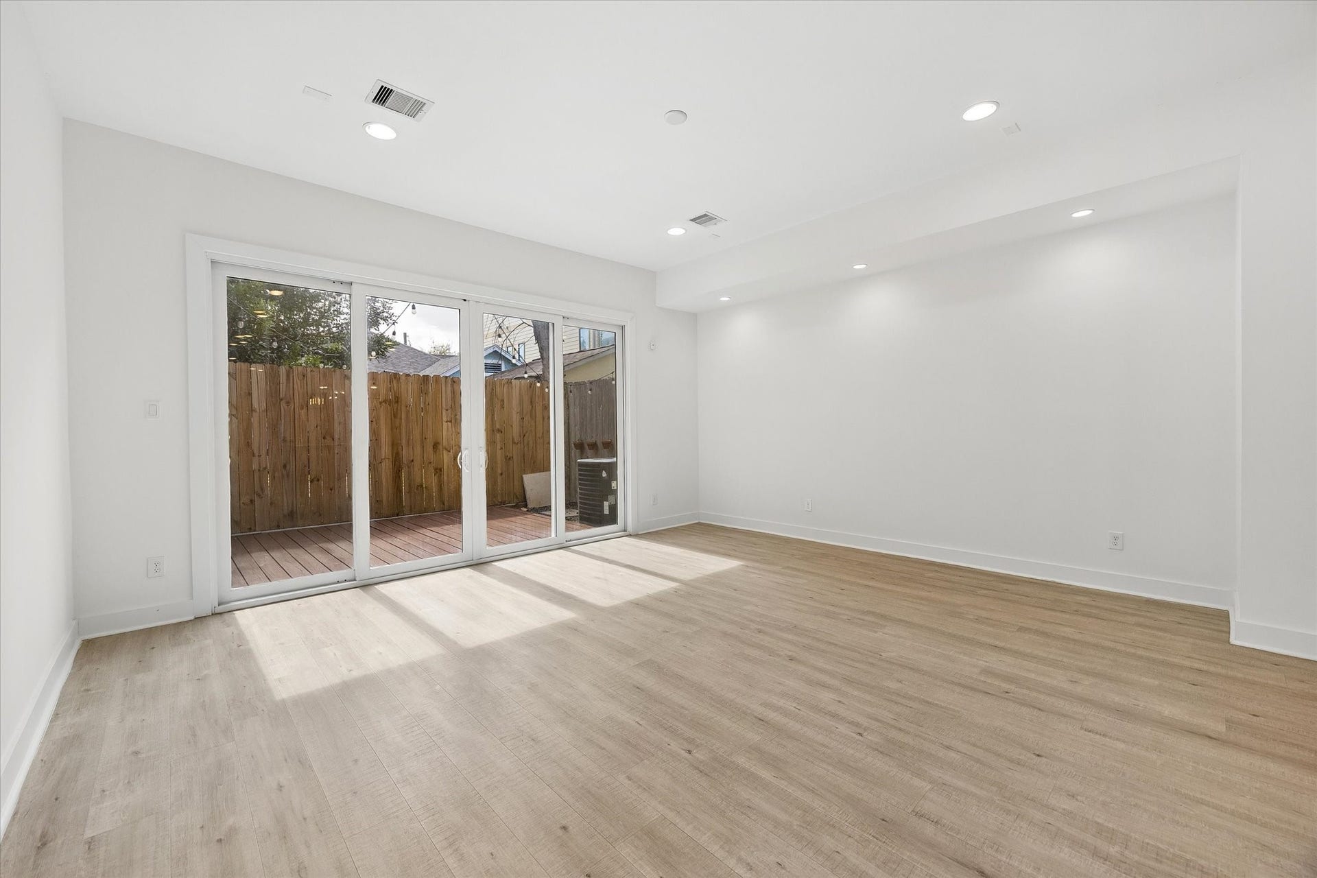 1111 Louise Street, Houston, TX 77009 1111 Louise Street, Houston, TX 77009