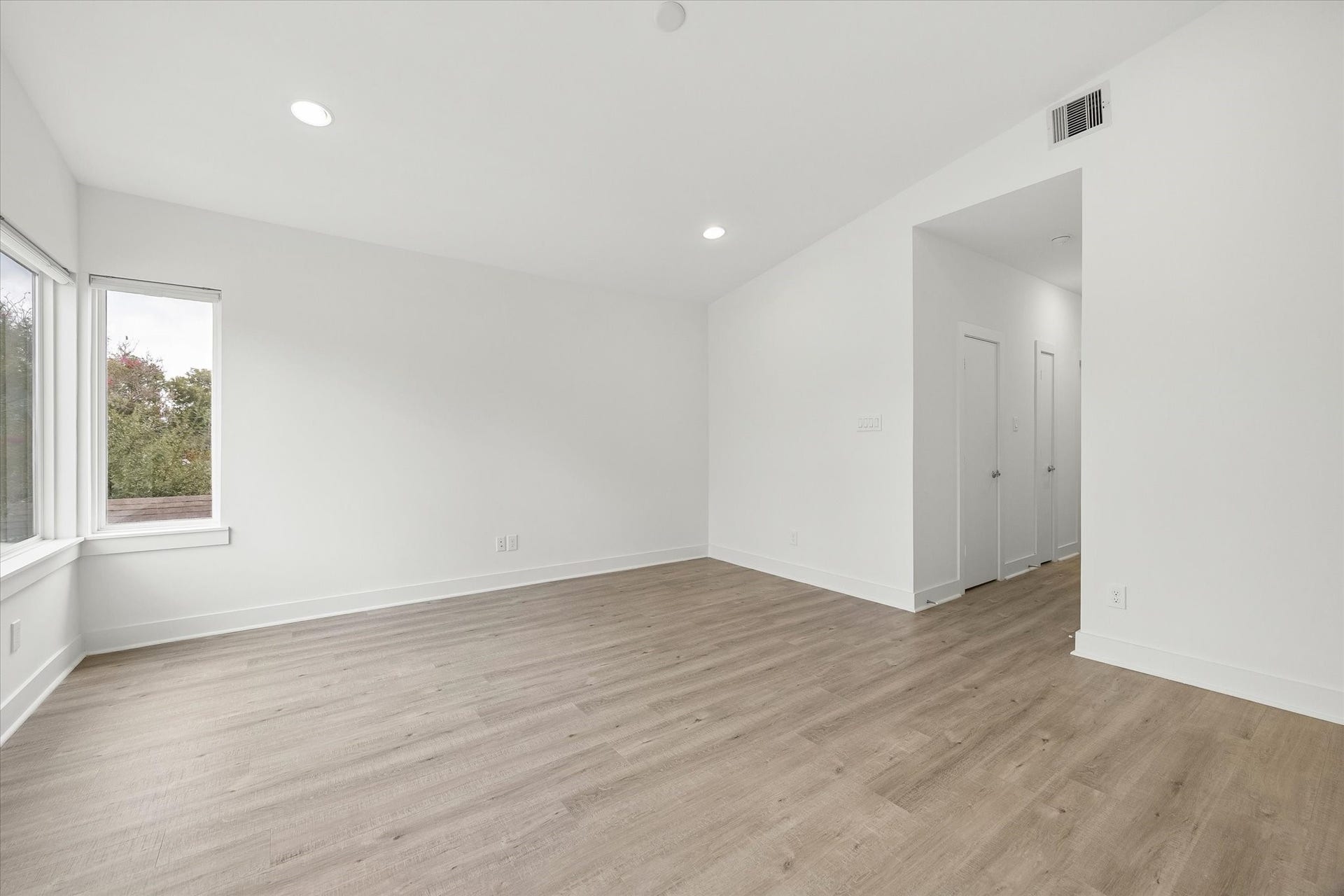 1111 Louise Street, Houston, TX 77009 1111 Louise Street, Houston, TX 77009