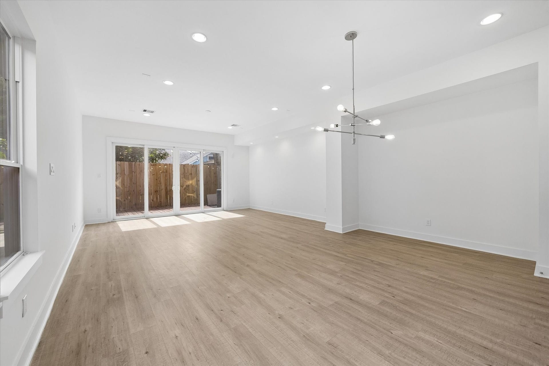 1111 Louise Street, Houston, TX 77009 1111 Louise Street, Houston, TX 77009