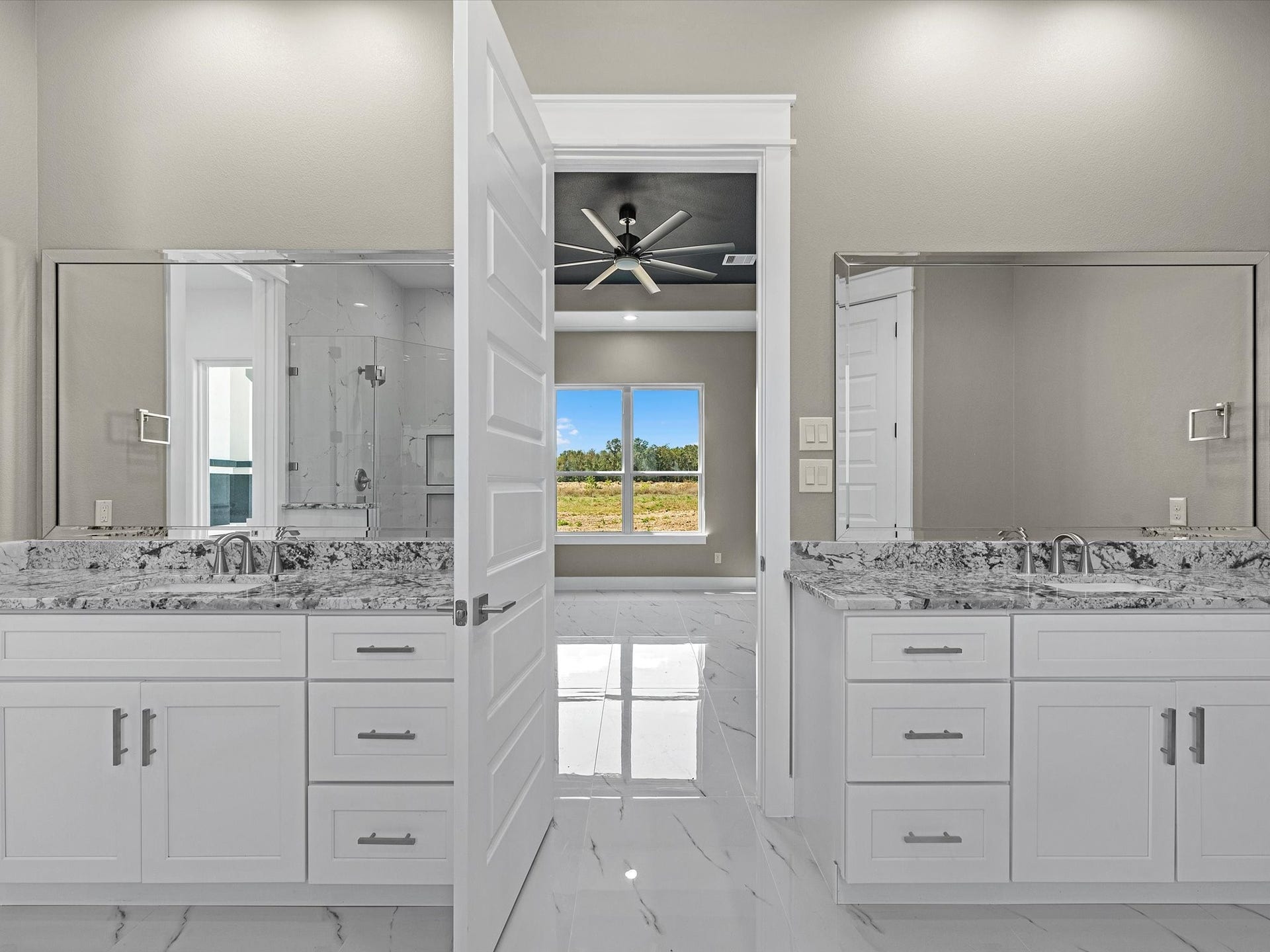1336 Road 66113, Dayton, TX 77535 All images are for illustrative purposes only and are intended to convey the concept and vision of the home. Images are for guidance only,