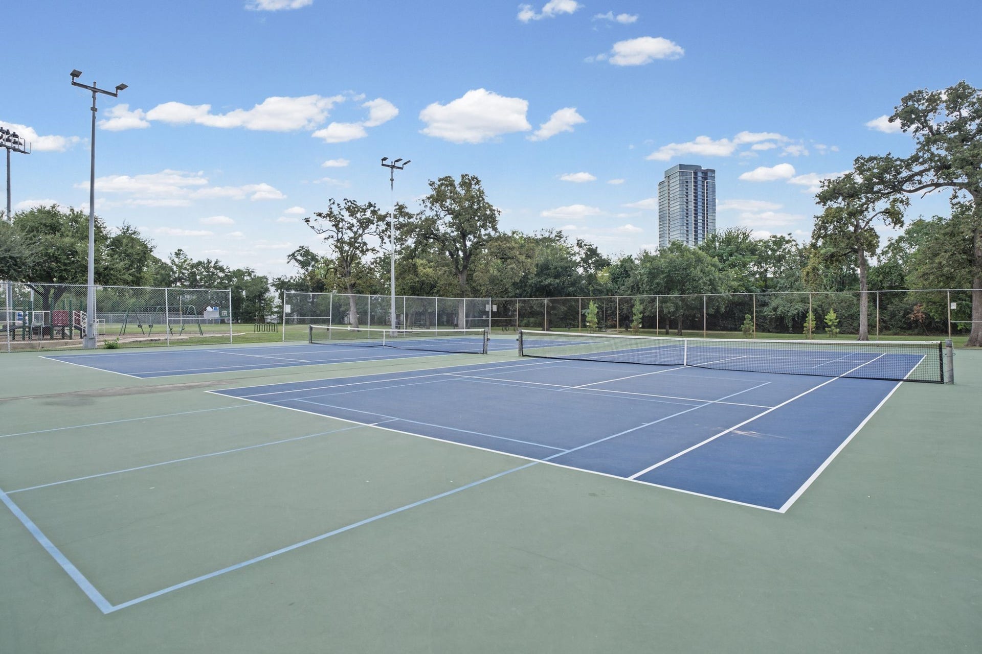 4122 Floyd Street, #A, Houston, TX 77007 Cleveland Park | Tennis Courts A neighborhood amenity worth celebrating. Enjoy the convenience of nearby tennis courts at Cleveland Park, where an afternoon match or a leisurely weekend rally is just a short stroll from your front door.