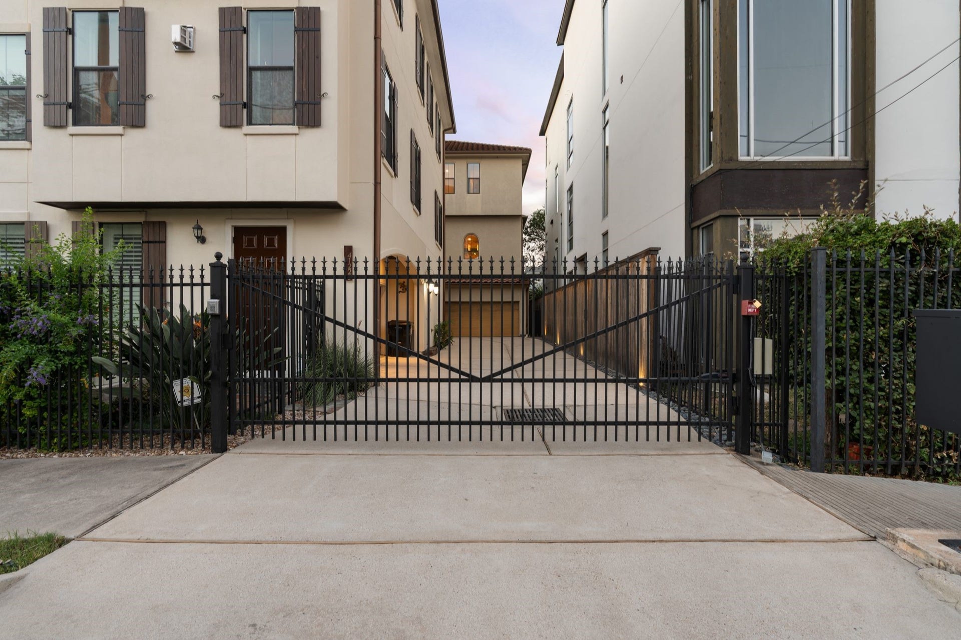 4122 Floyd Street, #A, Houston, TX 77007 Motorized Gated Entrance a motorized gate providing controlled access to the residences
