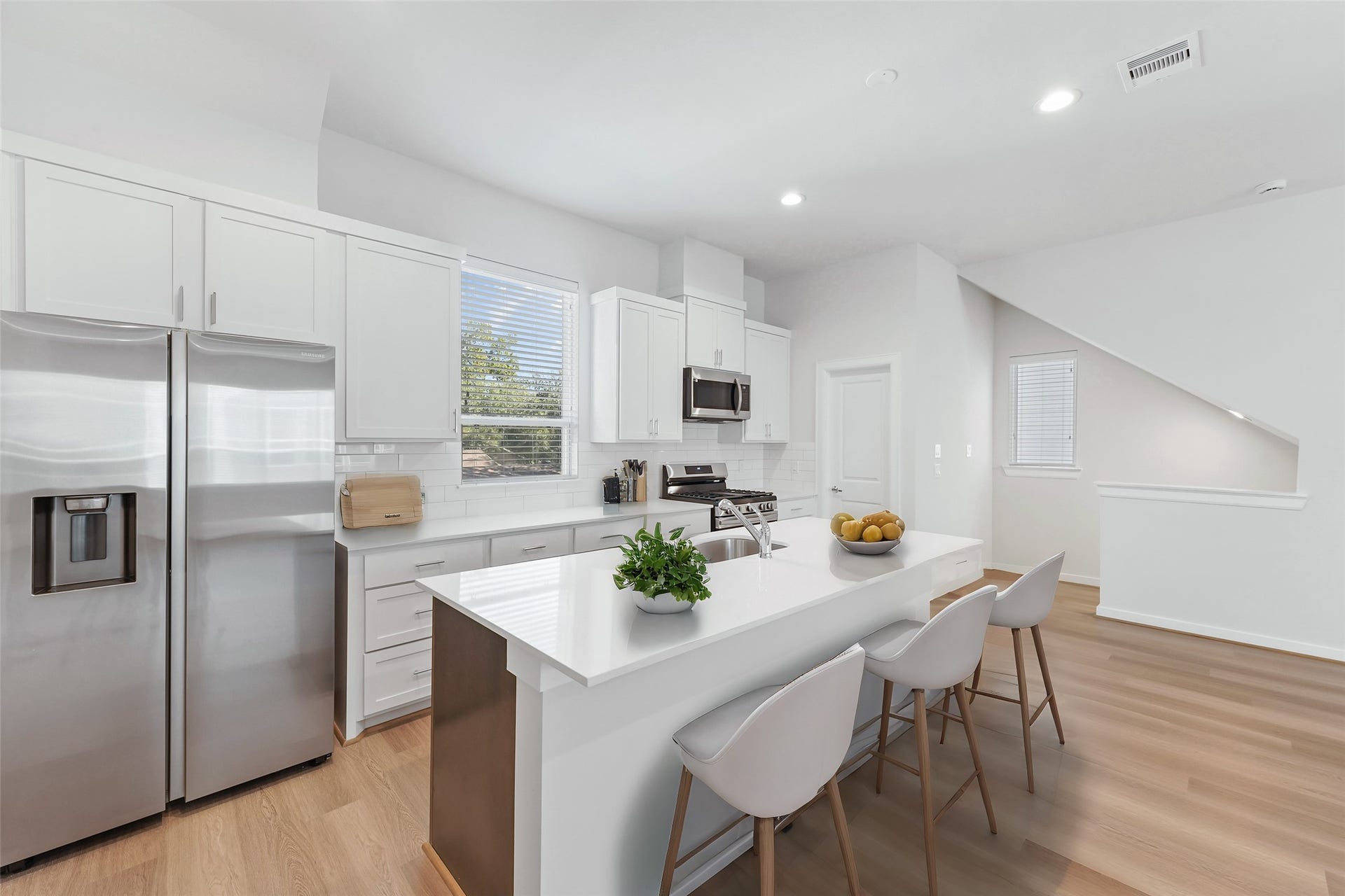1013 Erin Street, #V, Houston, TX 77009 2nd Floor Kitchen View