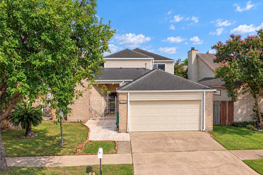 Property photo for 6519 Briar Terrace Drive, Houston, TX