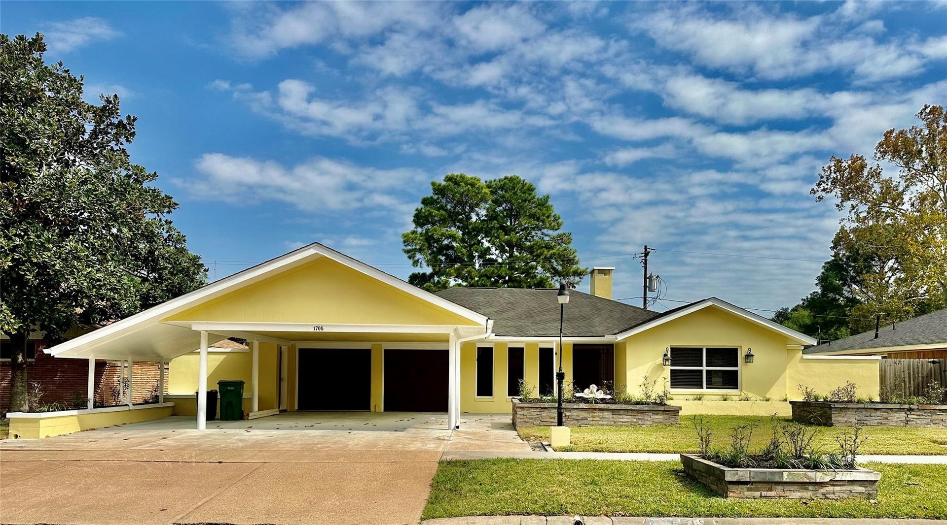 1705 Marlock Lane, Pasadena, TX 77502