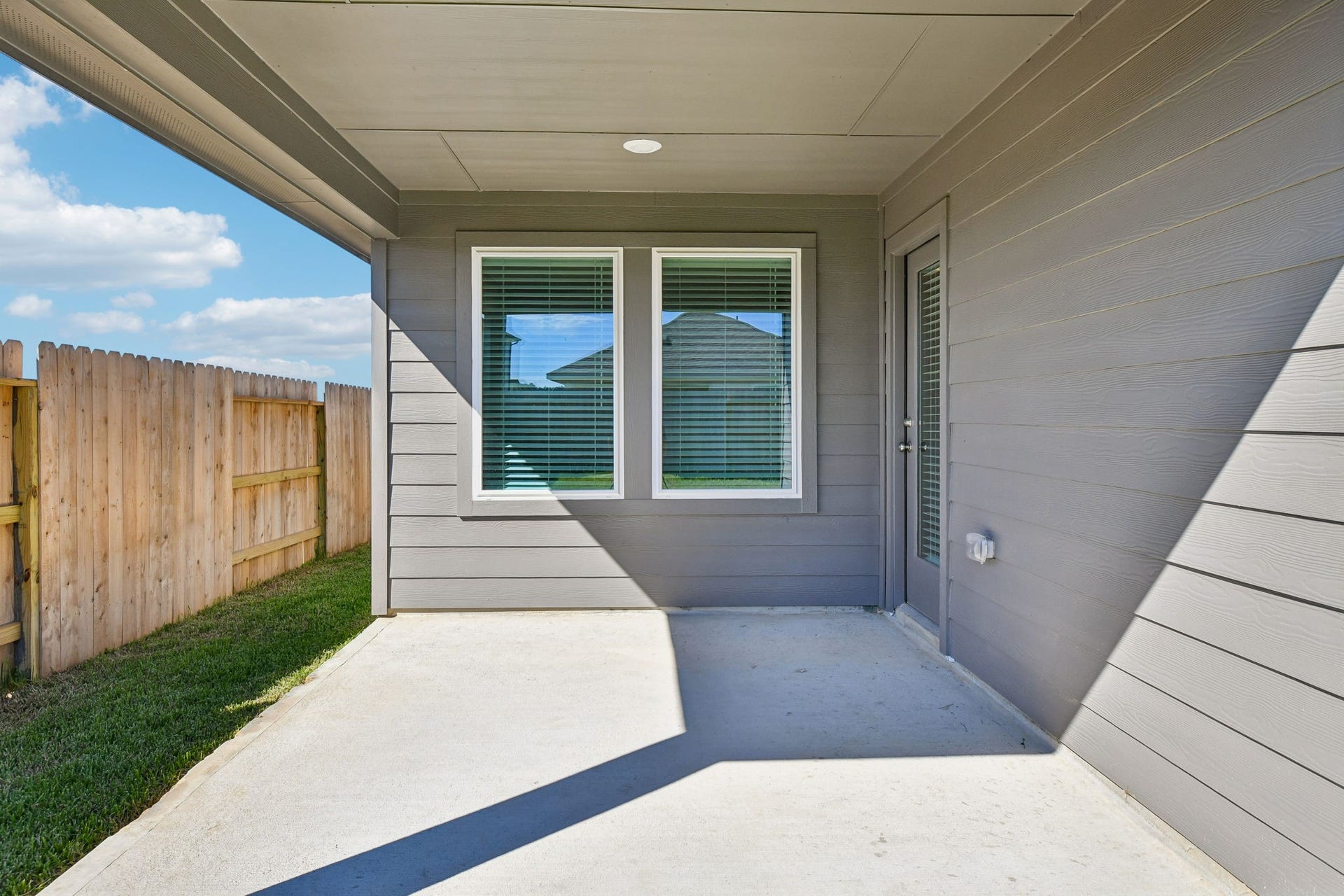 31016 Rova Boat Drive, Huffman, TX 77336