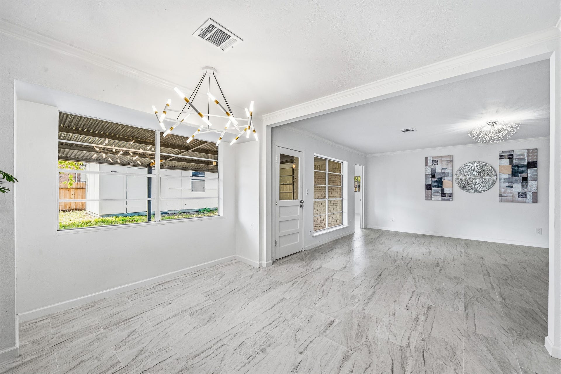 111 Princess Drive, Houston, TX 77034 111 Princess Drive, Houston, TX 77034