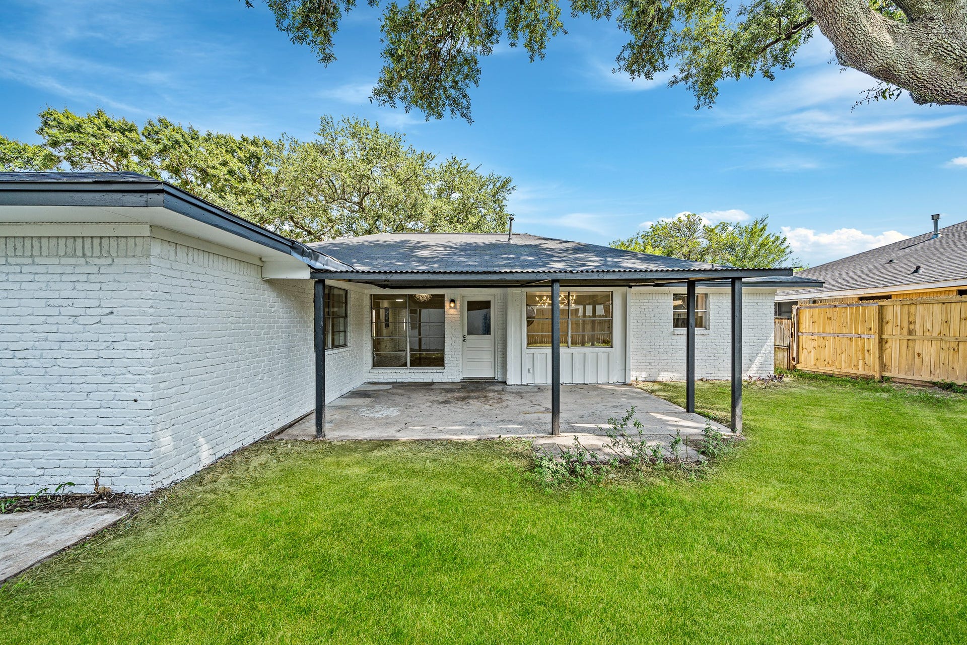 111 Princess Drive, Houston, TX 77034 111 Princess Drive, Houston, TX 77034