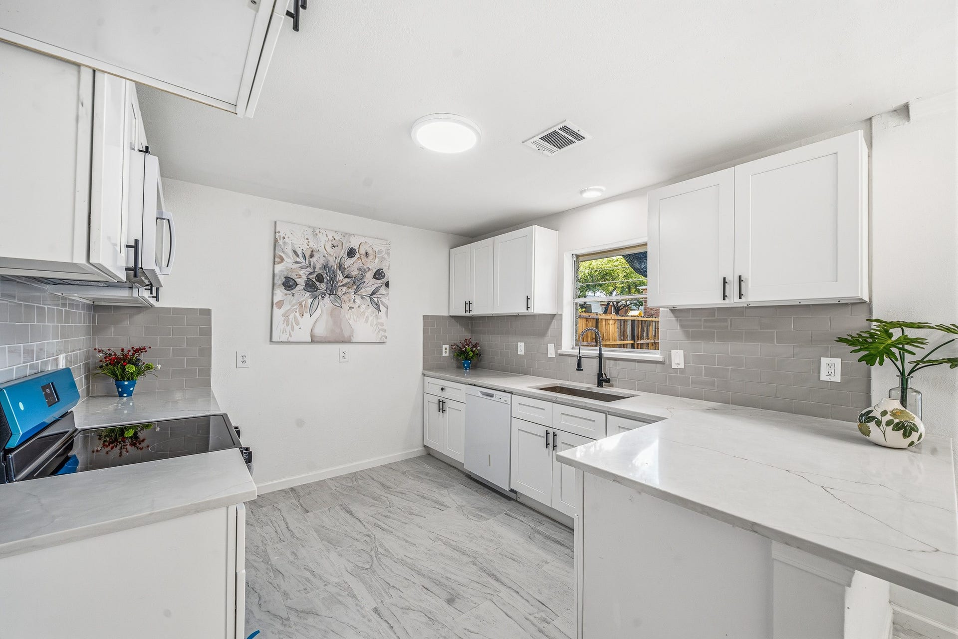 111 Princess Drive, Houston, TX 77034 111 Princess Drive, Houston, TX 77034