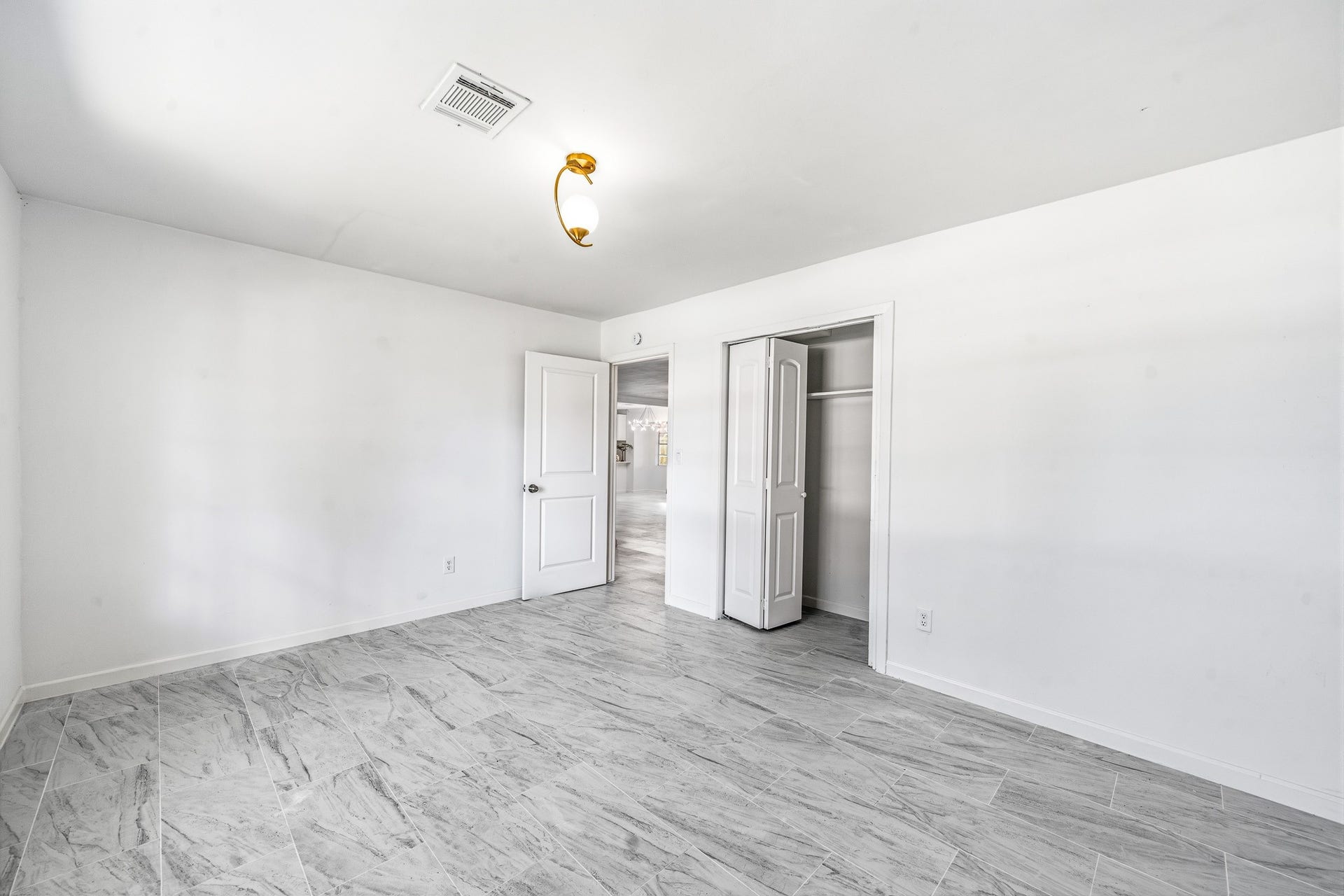 111 Princess Drive, Houston, TX 77034 111 Princess Drive, Houston, TX 77034