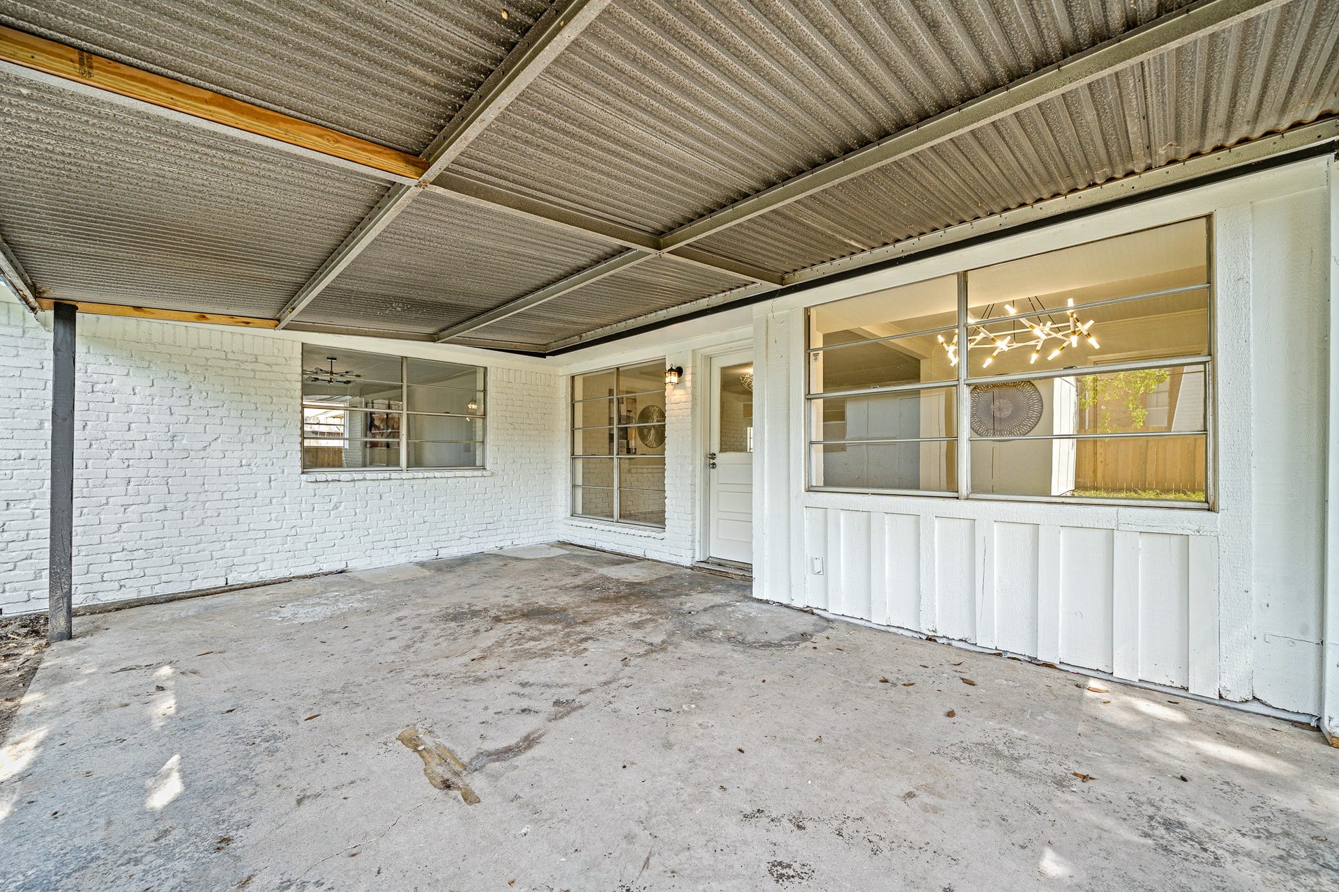 111 Princess Drive, Houston, TX 77034 111 Princess Drive, Houston, TX 77034