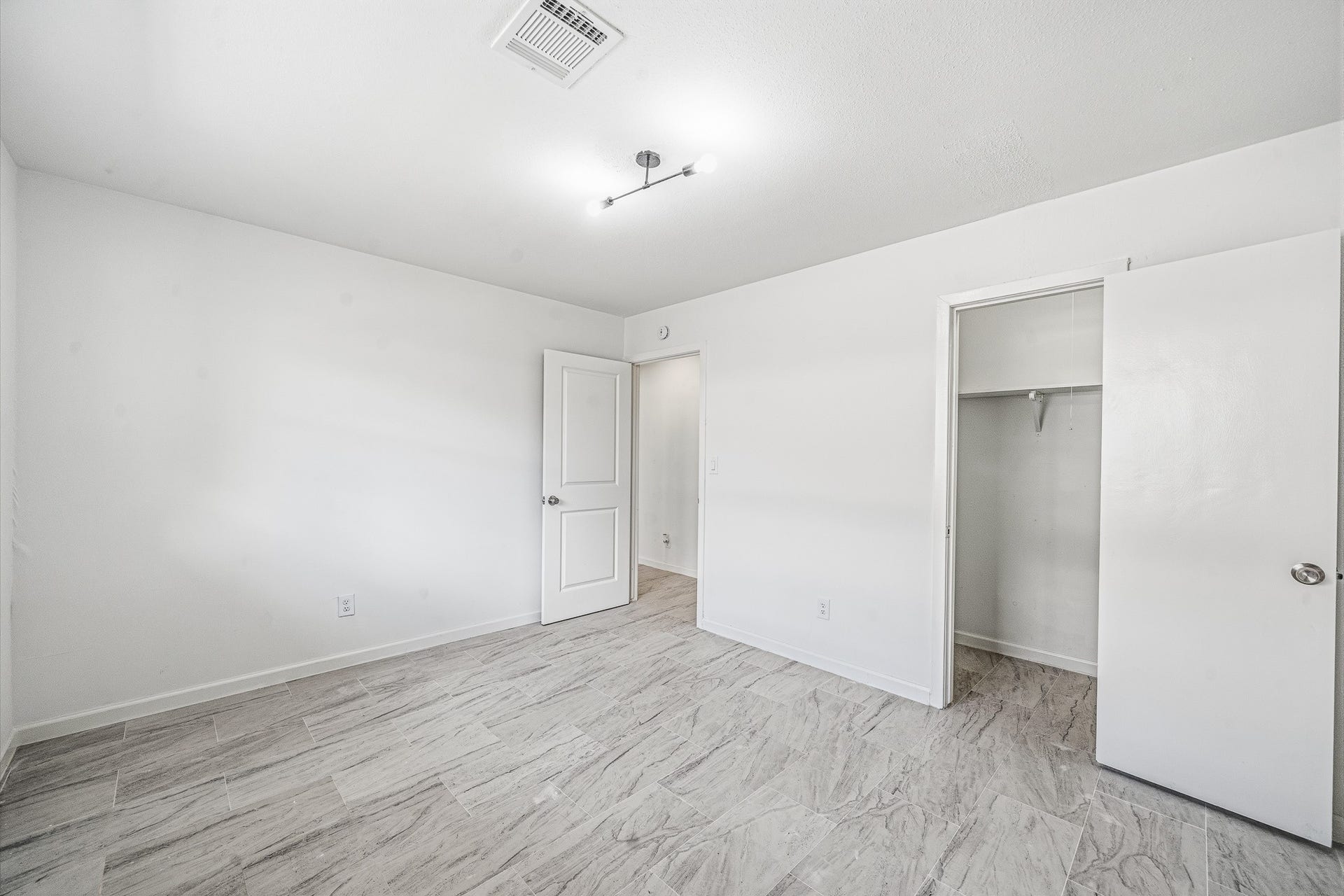 111 Princess Drive, Houston, TX 77034 111 Princess Drive, Houston, TX 77034